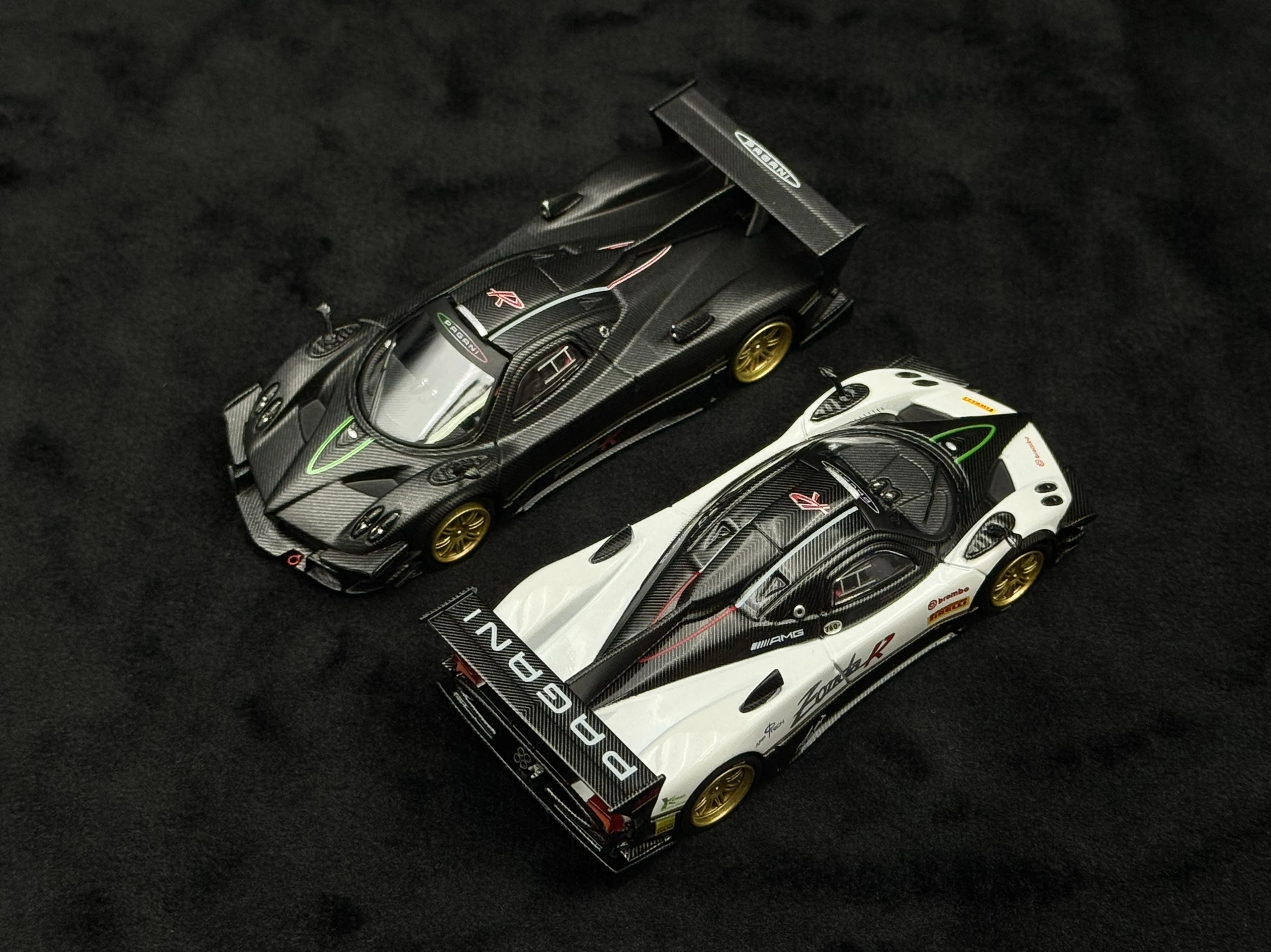Литая под давлением масштаб 1:64 CM модель Pagani Zonda Revolution, модель автомобиля из сплава, Коллекционная игрушка, подарок, сувенир, дисплей, орнамент
Литая под давлением масштаб 1:64 CM модель Pagani Zonda Revolution, модель автомобиля из сплава, Коллекционная игрушка, подарок, сувенир, дисплей, орнамент