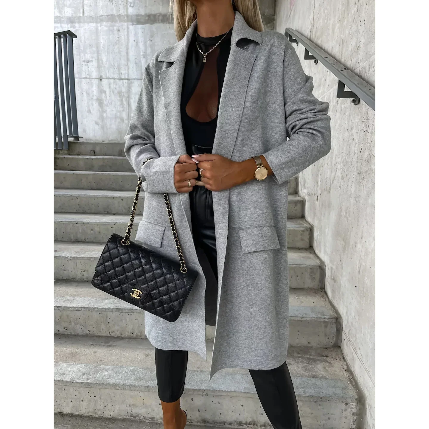 2023 European and American autumn and winter new loose thin woolen coat INS casual fashion coat women
2023 European and American autumn and winter new loose thin woolen coat INS casual fashion coat women