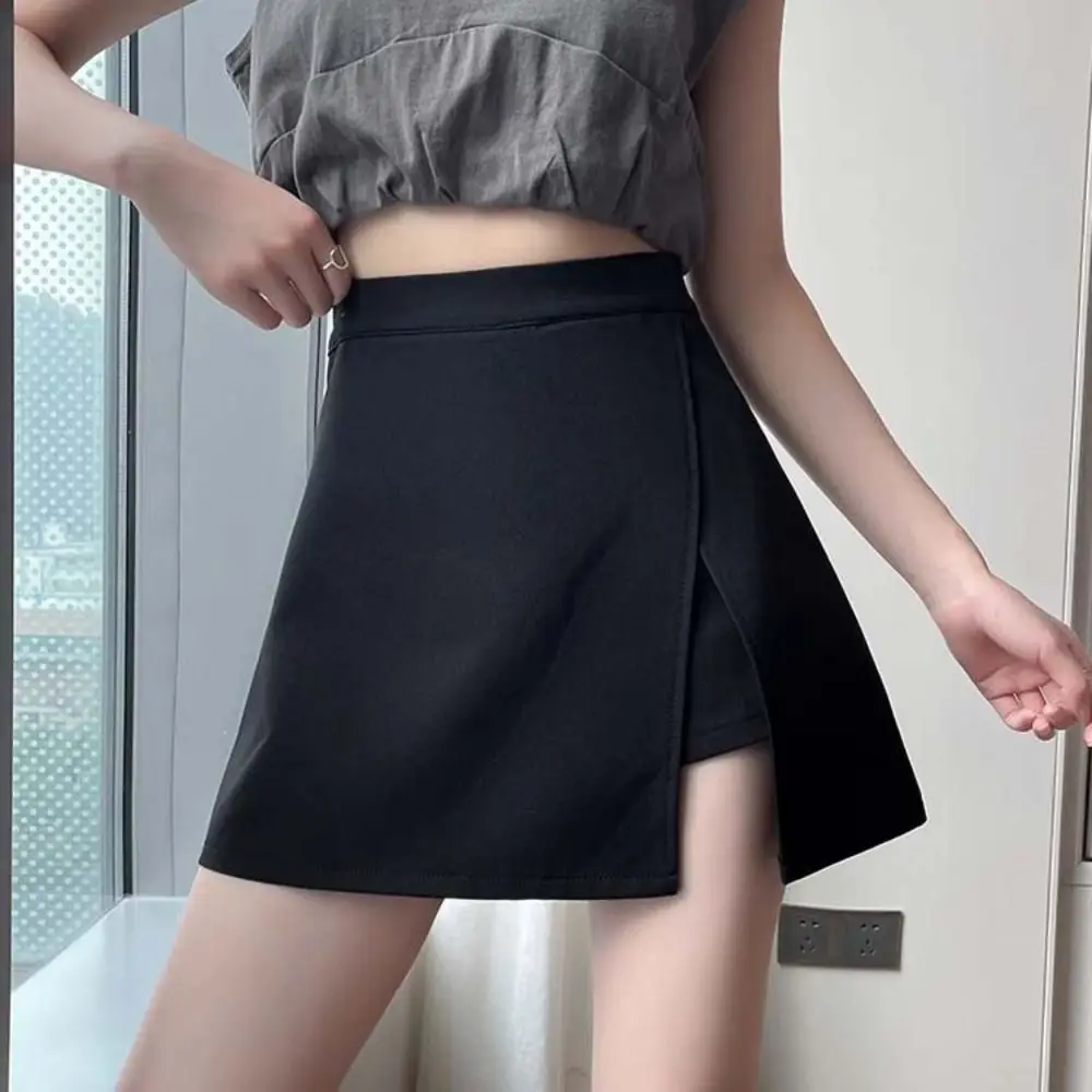 Leisure Slit Women's A-line Skirt Asymmetric Y2K Mini Shorts Skirt Spicy Girl Style Skirt with Safety Shorts Spring Summer
Leisure Slit Women's A-line Skirt Asymmetric Y2K Mini Shorts Skirt Spicy Girl Style Skirt with Safety Shorts Spring Summer