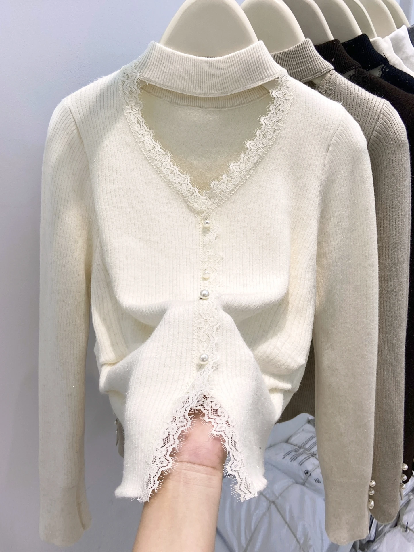 Women's Long Sve Knitted Sweater Fce Lined Hollow out Thiened Spring Unique Base irt Beautiful Small Top
Women's Long Sve Knitted Sweater Fce Lined Hollow out Thiened Spring Unique Base irt Beautiful Small Top