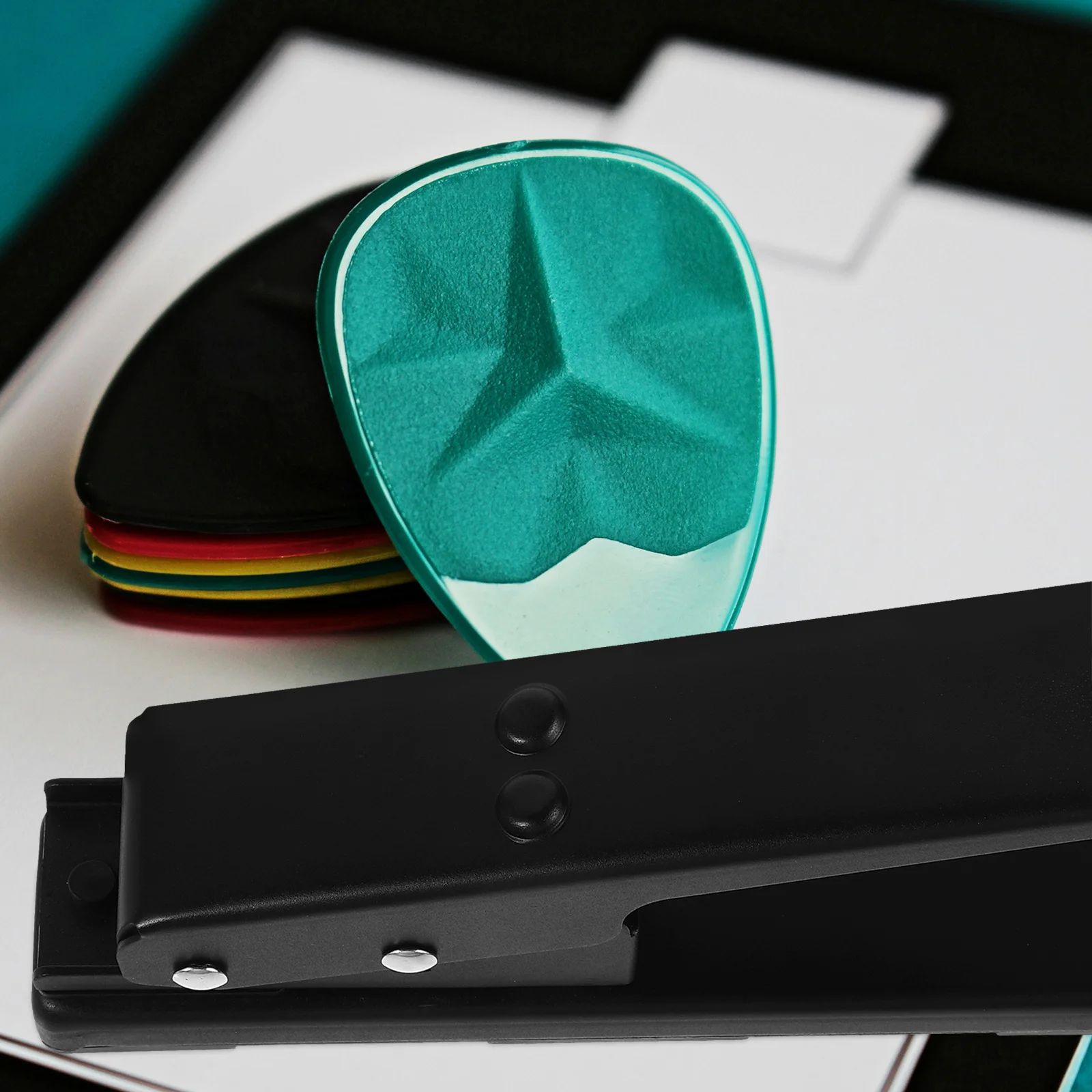 1 set 1 Set Diy Pick Maker Kit Durable Safe Material Custom Design Tool Guitar Accessories Guitar Making Tools Unique Gifts For
1 set 1 Set Diy Pick Maker Kit Durable Safe Material Custom Design Tool Guitar Accessories Guitar Making Tools Unique Gifts For