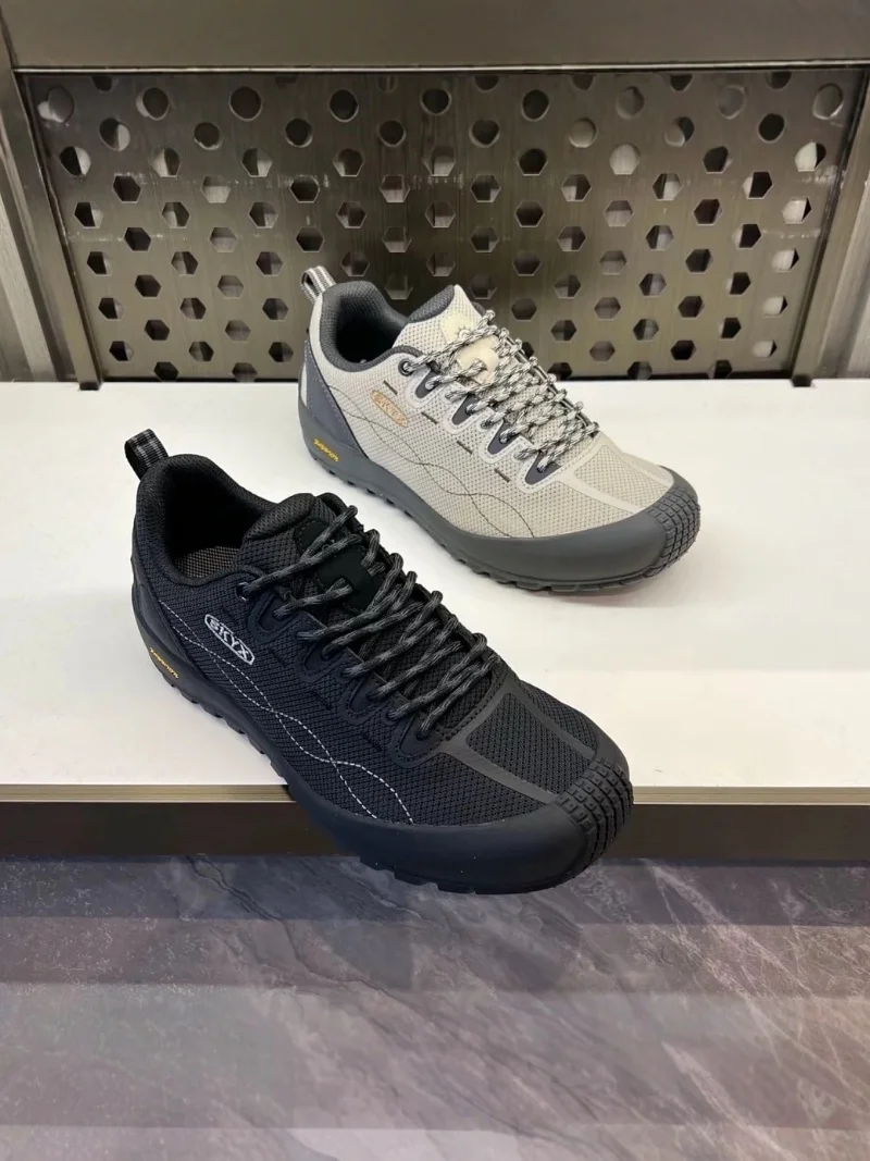 Men's Low-Top Soft-Soled Wear-Resistant Summer 2026 New Hiking Mountaineering Shoes Casual Breathable Mesh Trendy Leisure Shoes
Men's Low-Top Soft-Soled Wear-Resistant Summer 2026 New Hiking Mountaineering Shoes Casual Breathable Mesh Trendy Leisure Shoes