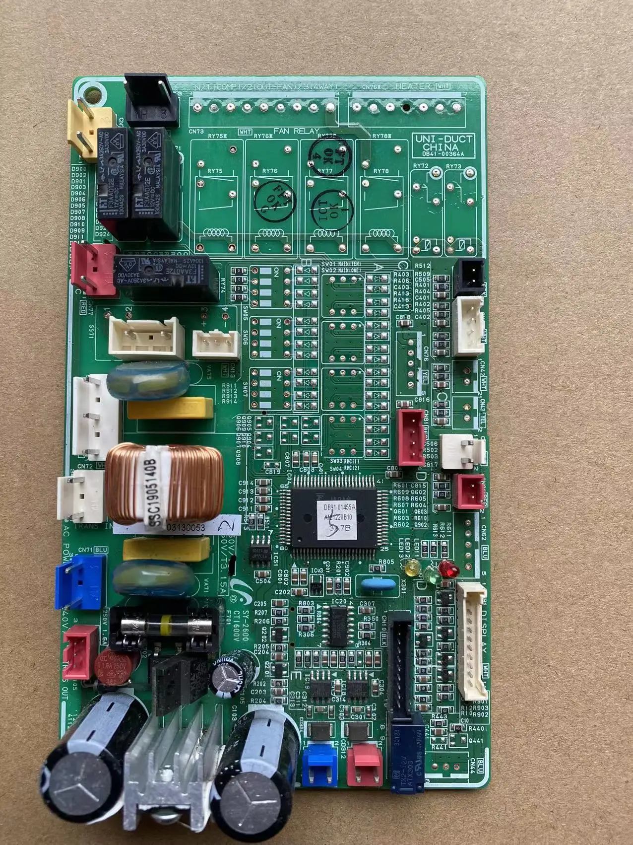 Подходит для компьютерной платы центрального кондиционирования Samsung DB41-00364A, основная плата DB93-12406B DB91-01455A
Подходит для компьютерной платы центрального кондиционирования Samsung DB41-00364A, основная плата DB93-12406B DB91-01455A