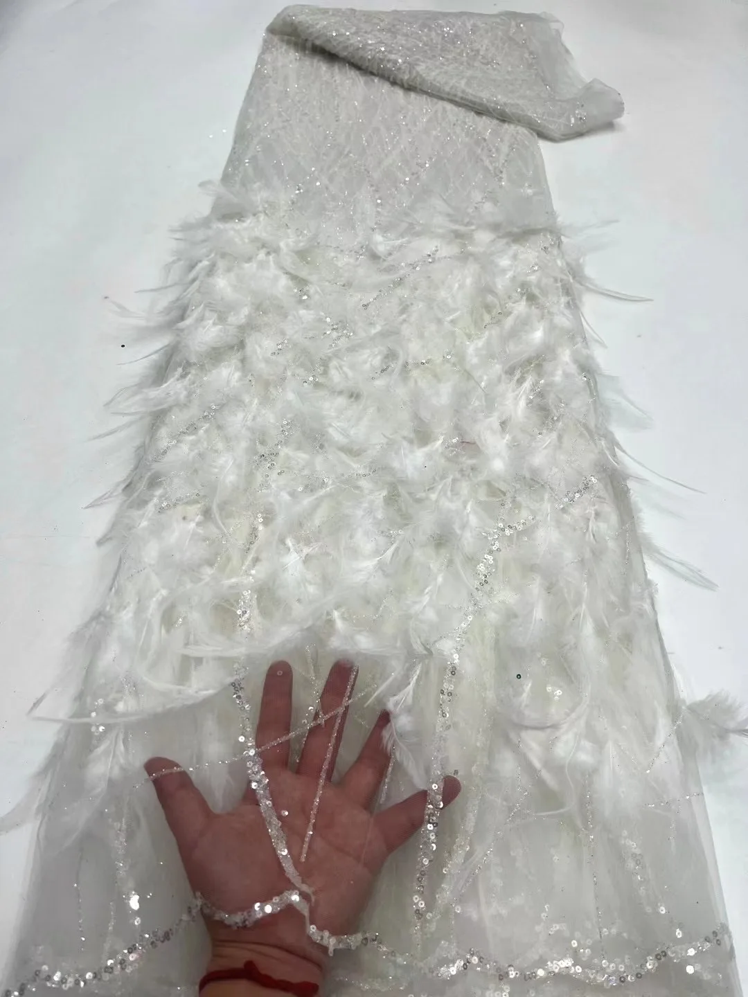 White Latest 3d Feather Embroidery African Lace Fabric 2023 High Quality Sequins Net Lace Fabric for Wedding Party HXC5418
White Latest 3d Feather Embroidery African Lace Fabric 2023 High Quality Sequins Net Lace Fabric for Wedding Party HXC5418