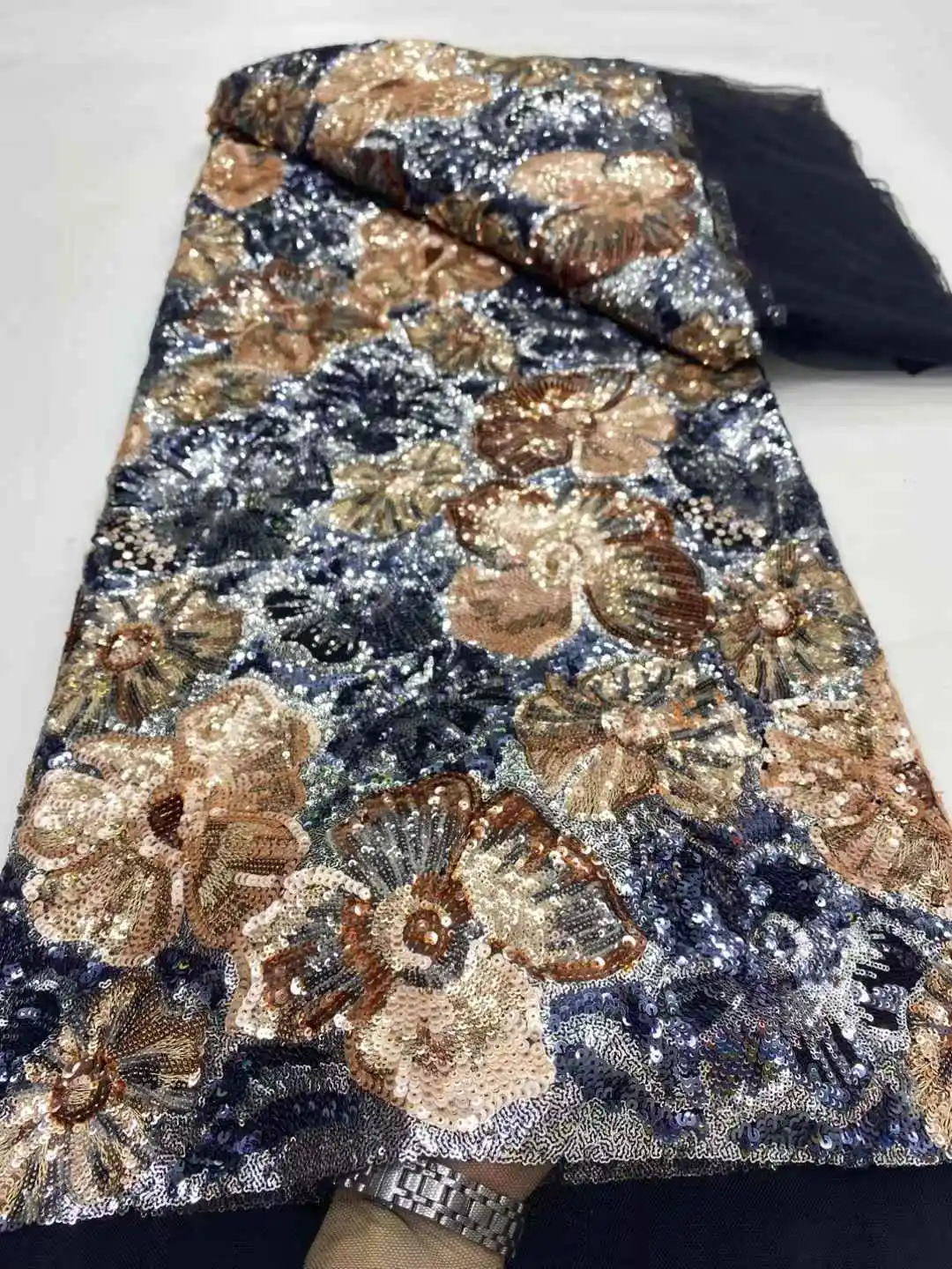 Super Many Sequins Beaded African Lace Fabric French Embroidery High Quality Luxury Heavy Hand-beaded beads Bridal Wedding SZ758
Super Many Sequins Beaded African Lace Fabric French Embroidery High Quality Luxury Heavy Hand-beaded beads Bridal Wedding SZ758