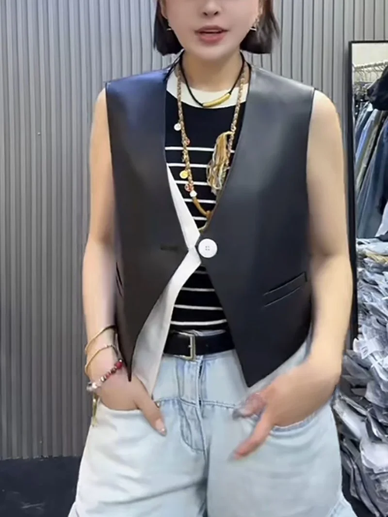 Ele Thin eepskin Leather Vest Women's Faionable Suit Jaet ort V-Ne Button Closure Premium Quali Top
Ele Thin eepskin Leather Vest Women's Faionable Suit Jaet ort V-Ne Button Closure Premium Quali Top