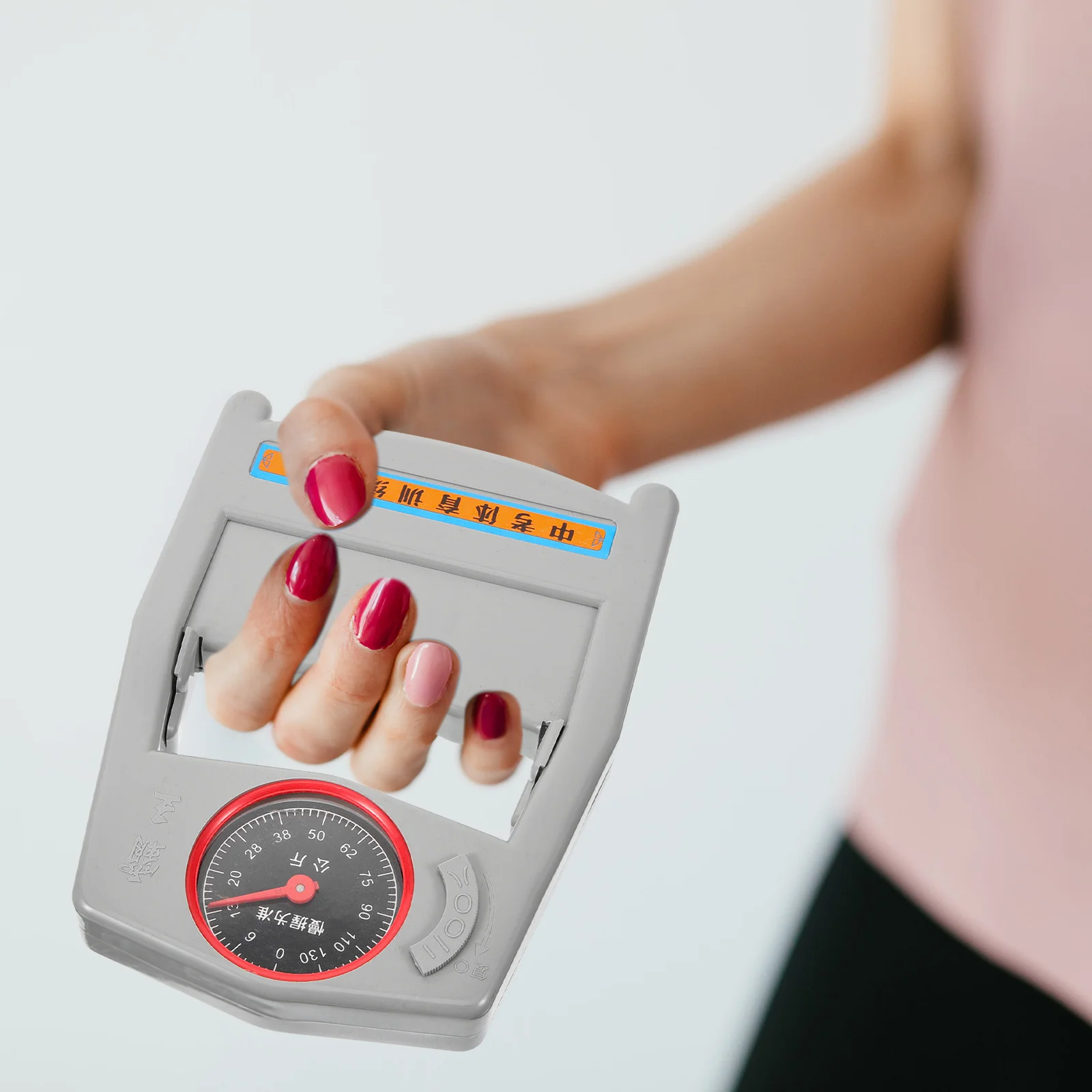 Grip Strength Tester Hand Dynamometer Portable Grip Strengthener for Athletes Musicians Accurate Measurement Hand Training
Grip Strength Tester Hand Dynamometer Portable Grip Strengthener for Athletes Musicians Accurate Measurement Hand Training