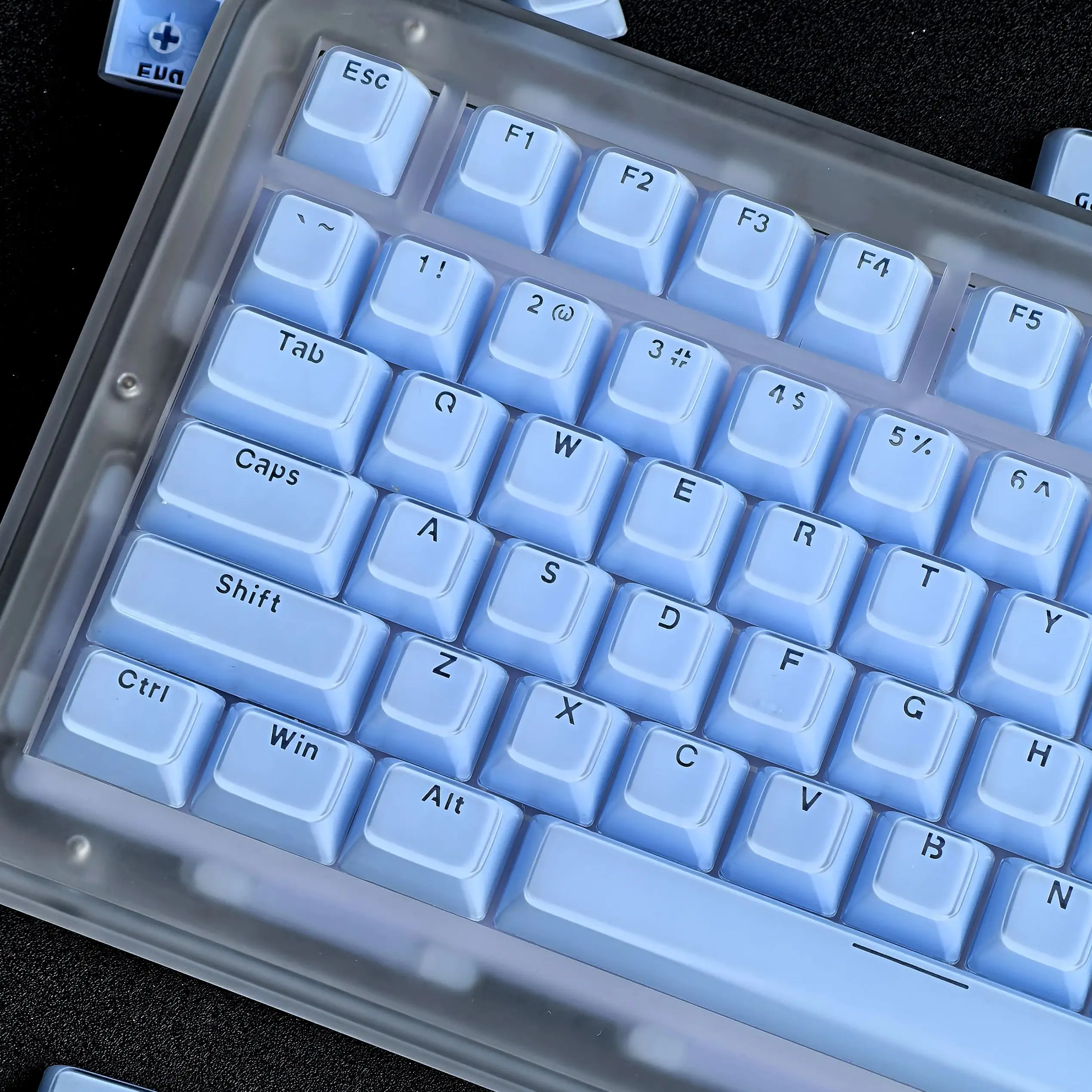 Keycaps Crystal Light Blue Positive Engraved 135 Key Transparent Pc Oem 2.25/2.75U Space Bar Alice Iso AULA 키캡 Keycaps
Keycaps Crystal Light Blue Positive Engraved 135 Key Transparent Pc Oem 2.25/2.75U Space Bar Alice Iso AULA 키캡 Keycaps