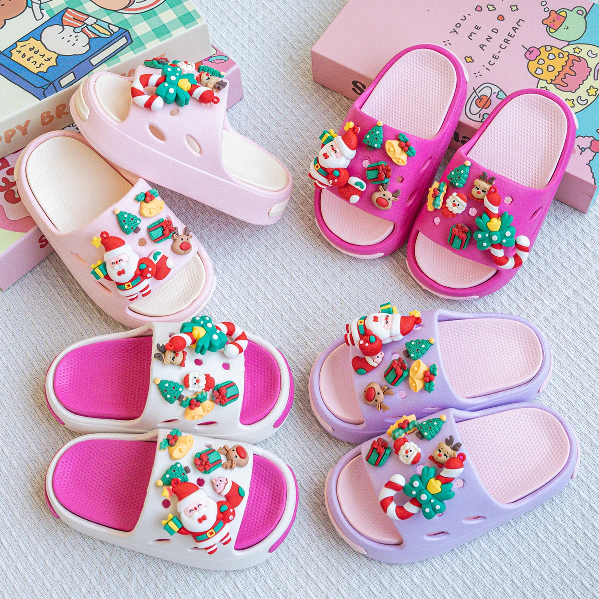 New Popular Cartoon Christmas Versatile Girls' Eva Slippers, Fashionable Dual-Color Soft-Soled Non-Slip Sandals 831
New Popular Cartoon Christmas Versatile Girls' Eva Slippers, Fashionable Dual-Color Soft-Soled Non-Slip Sandals 831