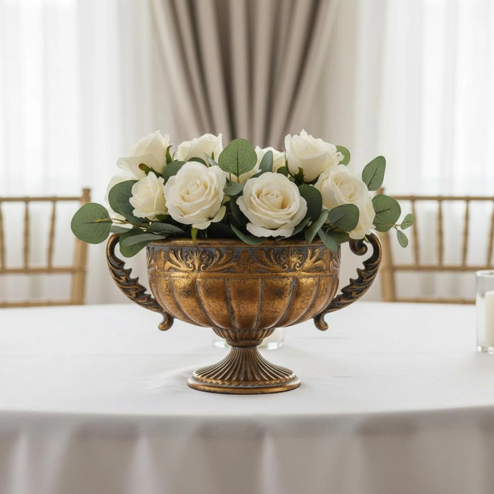 Vintage Goblet Vase Gold Color Pedestal Vase Ornate Pedestal Pot European Design Home Decor Stable Base for Wedding
Vintage Goblet Vase Gold Color Pedestal Vase Ornate Pedestal Pot European Design Home Decor Stable Base for Wedding