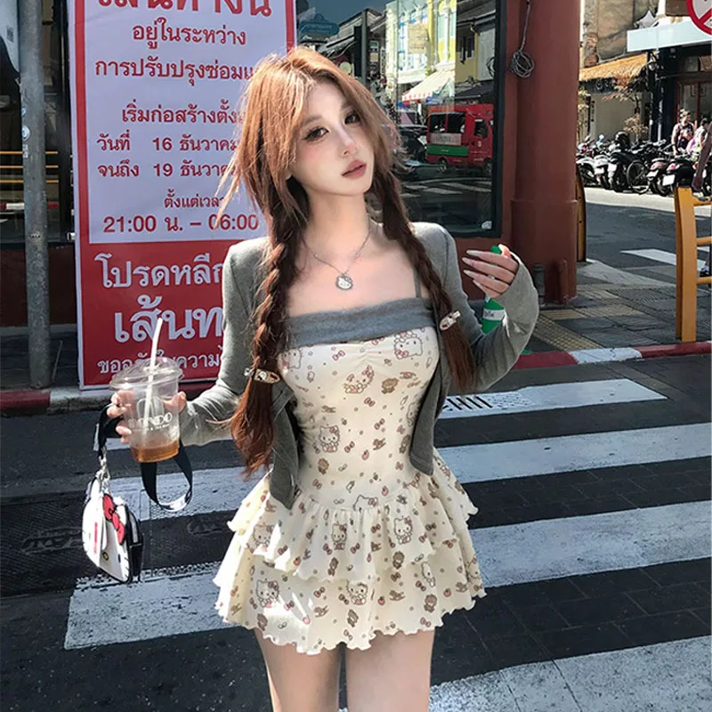 Japanese Academy Style Dresses New Two Piece Set 2025 Women Sweet Floral Mini Dress Woman Casual Cardigan Sexy Beach Dress Set
Japanese Academy Style Dresses New Two Piece Set 2025 Women Sweet Floral Mini Dress Woman Casual Cardigan Sexy Beach Dress Set