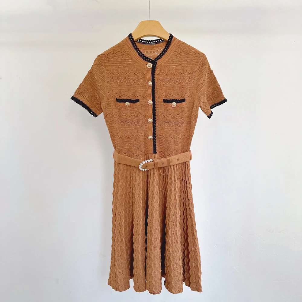 Women's Elegant Knit Dress Short Sleeve Contrast Trim O-Neck with Belt Button Detail A-Line Dress Casual Workwear Party Wear
Women's Elegant Knit Dress Short Sleeve Contrast Trim O-Neck with Belt Button Detail A-Line Dress Casual Workwear Party Wear