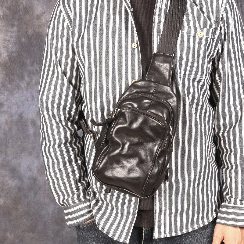 Leather men's breast bag first layer cowhide retro trendy brand versatile pleated tree paste vegetable tanned leather messenger
Leather men's breast bag first layer cowhide retro trendy brand versatile pleated tree paste vegetable tanned leather messenger