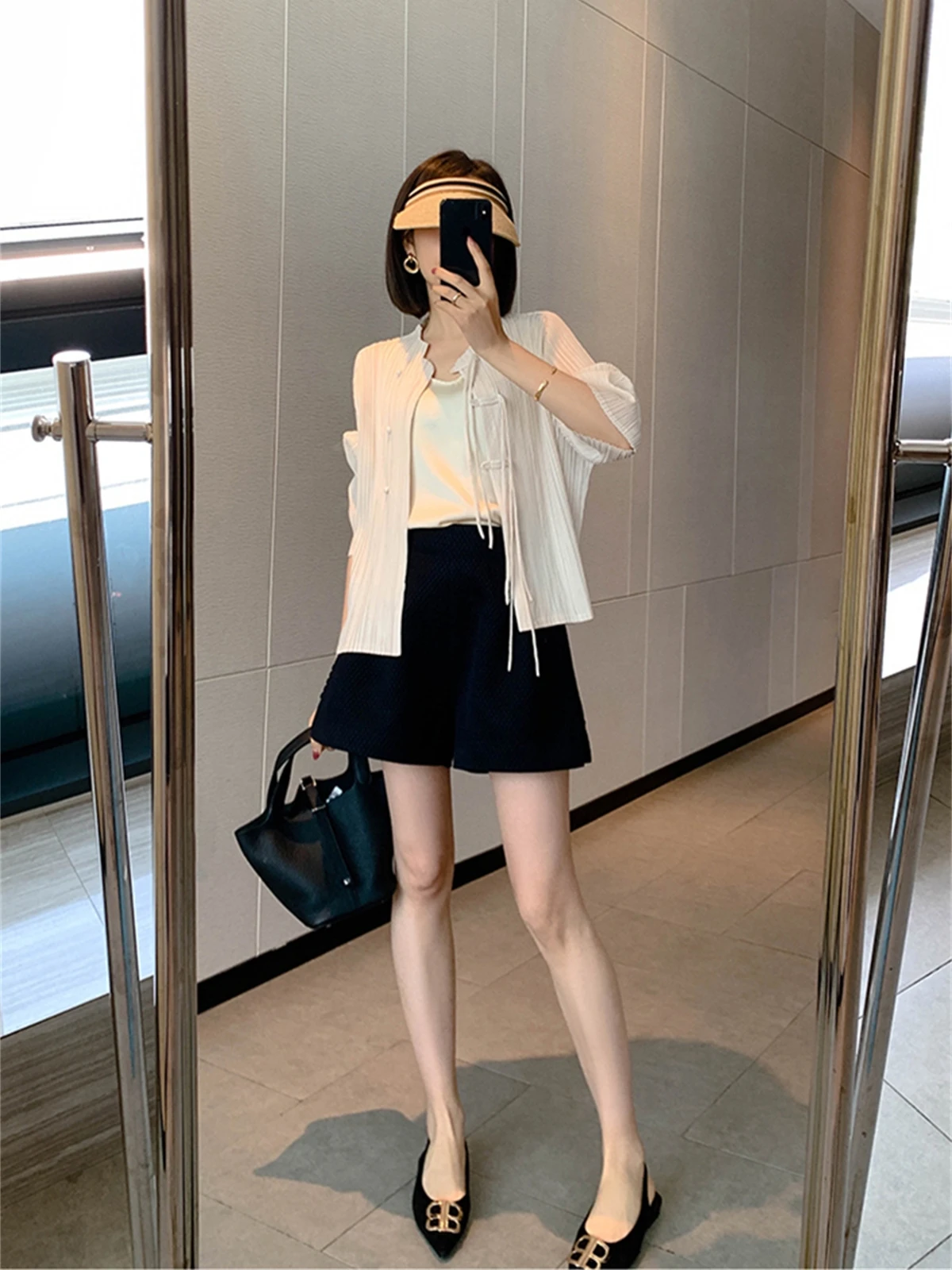 Drawstring Folded Sleeveless Shirt Women's Slim Fit Casual Style Spring Summer Fashion Design Short Sleeve Shirt
Drawstring Folded Sleeveless Shirt Women's Slim Fit Casual Style Spring Summer Fashion Design Short Sleeve Shirt