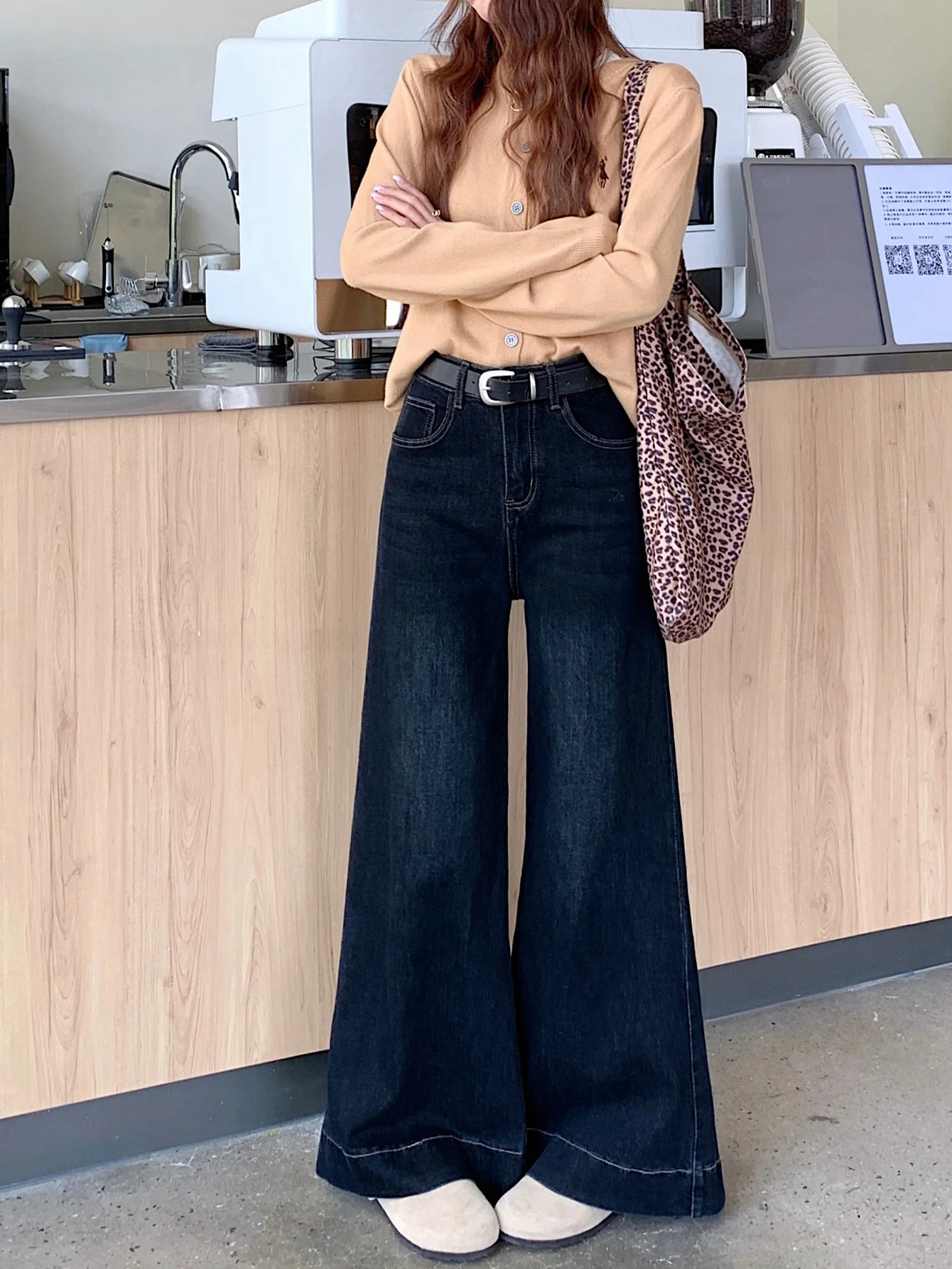 Deep Blue High Waist Straight Leg Women's Jeans American Retro Washed Wide Leg Pants Spring Casual Loose Fit Long Trousers
Deep Blue High Waist Straight Leg Women's Jeans American Retro Washed Wide Leg Pants Spring Casual Loose Fit Long Trousers