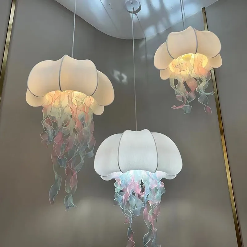 Nordic creative jellyfish pendant light fabric lampshade modern pendant light living room dining table home decoration lighting
Nordic creative jellyfish pendant light fabric lampshade modern pendant light living room dining table home decoration lighting