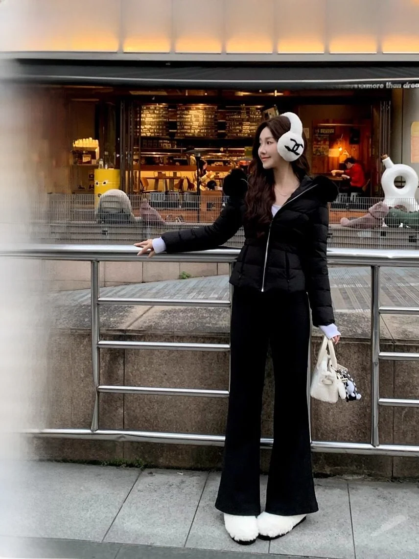 Теплые женские брюки-клеш с флисовой подкладкой, зауженные, длиной до щиколотки, с высокой талией, для повседневной носки, зимние, модные
Теплые женские брюки-клеш с флисовой подкладкой, зауженные, длиной до щиколотки, с высокой талией, для повседневной носки, зимние, модные