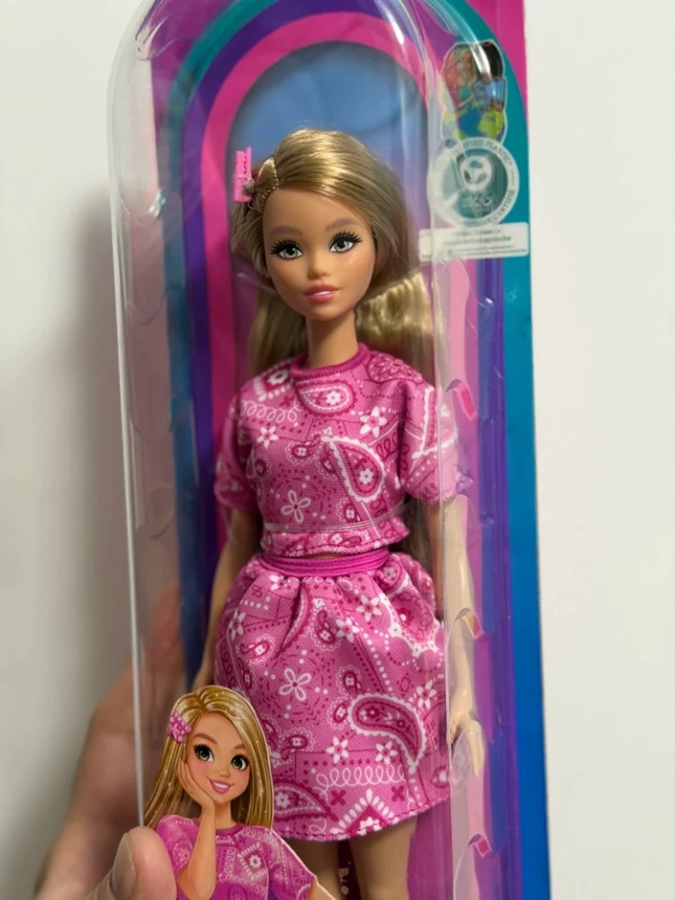 Genuine Barbi e Fashionistas Doll Classic Series Jjn62 Adorable Blonde Hair Pink Clothes With Paisley Shirt Ornament Gift
Genuine Barbi e Fashionistas Doll Classic Series Jjn62 Adorable Blonde Hair Pink Clothes With Paisley Shirt Ornament Gift