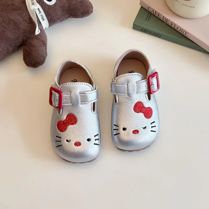 Sanrio Hello Kitty, кожаная обувь для девочек, детская повседневная обувь на мягкой подошве, детские весенне-осенние модные кроссовки с героями мультфильмов Kawaii
Sanrio Hello Kitty, кожаная обувь для девочек, детская повседневная обувь на мягкой подошве, детские весенне-осенние модные кроссовки с героями мультфильмов Kawaii