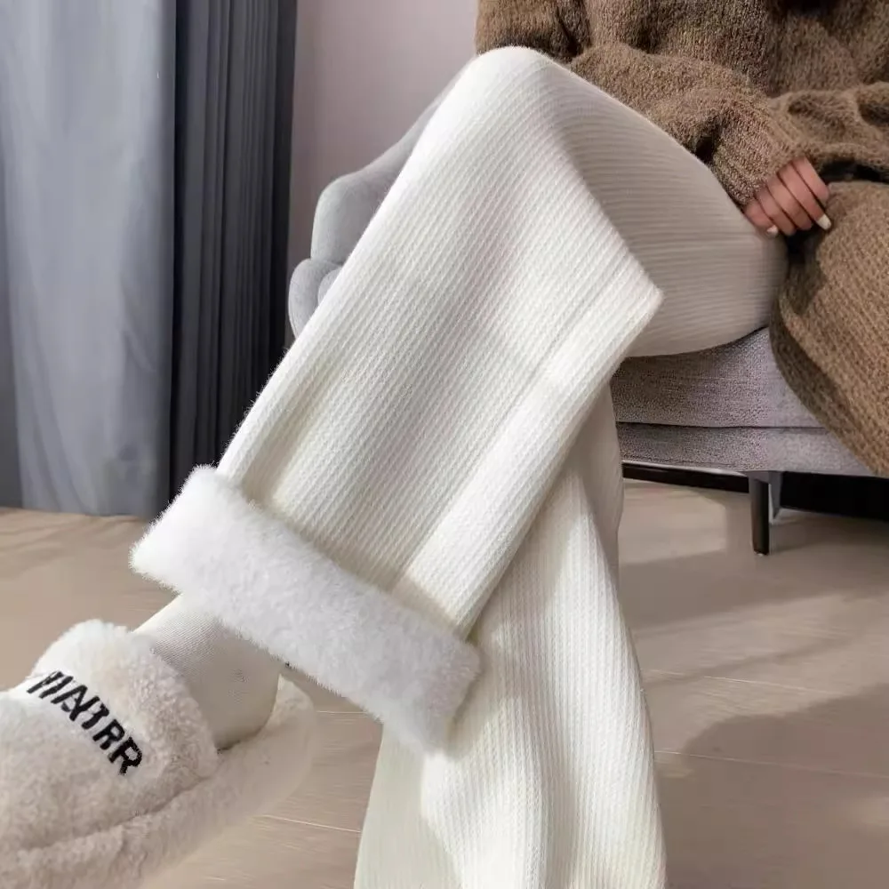 2024 Warm Knit Wide Leg Pants Women's New Autumn and Winter Thickened Integrated Velvet High Waist Vertical Casual Mopping Pants
2024 Warm Knit Wide Leg Pants Women's New Autumn and Winter Thickened Integrated Velvet High Waist Vertical Casual Mopping Pants