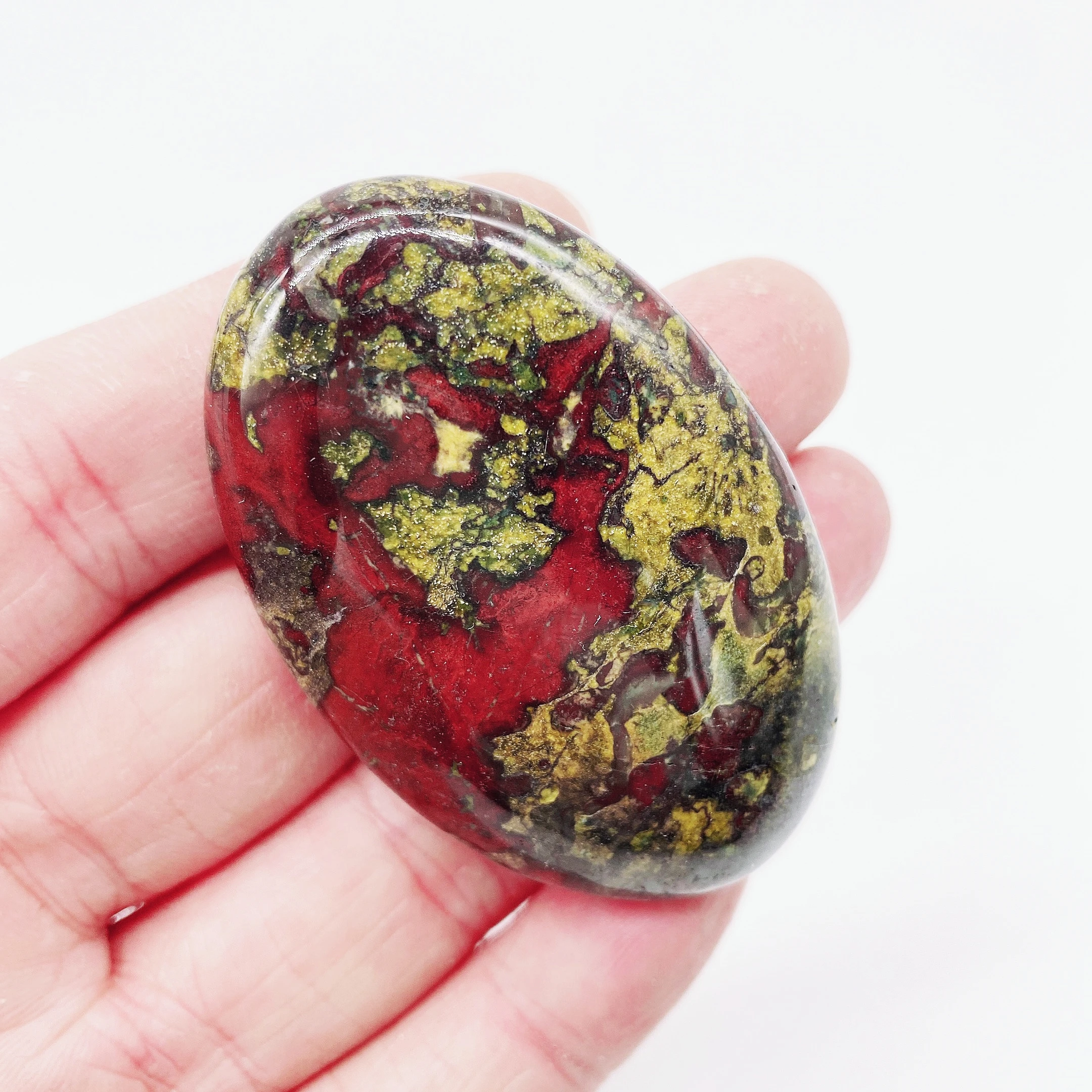 1pc Natural Dragon blood stoneEnergy Reiki stone palm elliptic decoration Crystal Quartz Healing High Quality Gemstone For Gifts
1pc Natural Dragon blood stoneEnergy Reiki stone palm elliptic decoration Crystal Quartz Healing High Quality Gemstone For Gifts