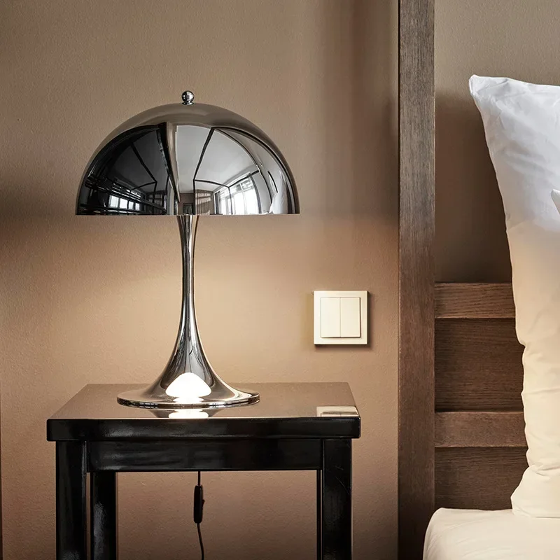 Italian Art Simple Design Room Decor Study Bedroom Bedside Decoration High-end Mushroom Table Lamp Atmospheric Eye Protection
Italian Art Simple Design Room Decor Study Bedroom Bedside Decoration High-end Mushroom Table Lamp Atmospheric Eye Protection