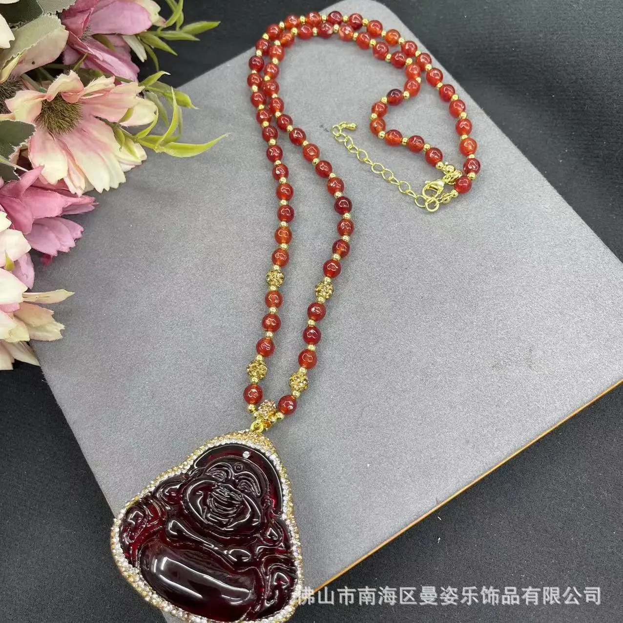 DIY accessories Second generation amber laughing Buddha necklace natural agate sweater chain jewelry vintage popular jewelry fac
DIY accessories Second generation amber laughing Buddha necklace natural agate sweater chain jewelry vintage popular jewelry fac
