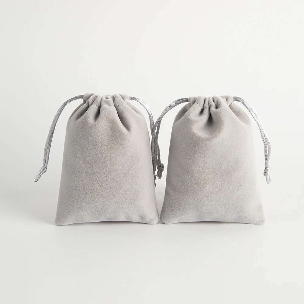 5Pcs Grey Portable Velvet Drawstring Gift Storage Bags Wedding Jewelry Packaging Display Birthday Party Candy Organizer Pouches
5Pcs Grey Portable Velvet Drawstring Gift Storage Bags Wedding Jewelry Packaging Display Birthday Party Candy Organizer Pouches