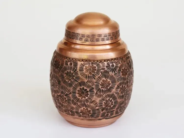 Pure Copper Customized Tea Cans Pot Container Engraved Retro Upscale with Lid Handmade
Pure Copper Customized Tea Cans Pot Container Engraved Retro Upscale with Lid Handmade