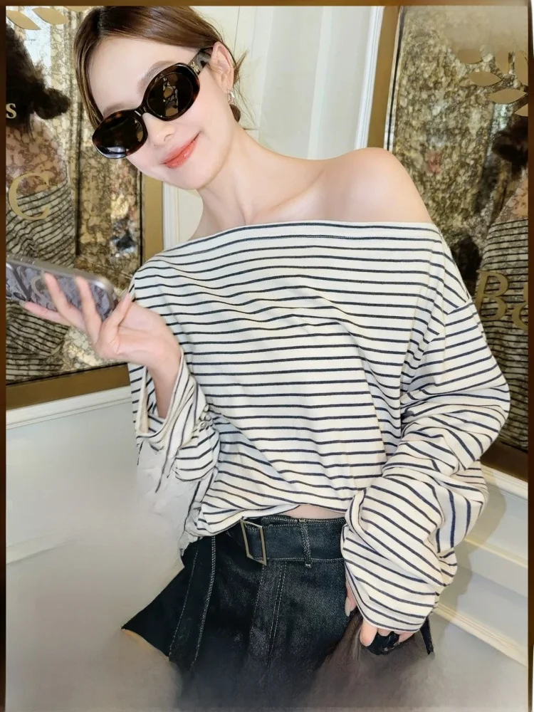 Meiyang Long Sleeve T-Shirt One Shoulder Striped Design Exposing Clavicle Line Casual Loose Fit Cotton Classic Pattern
Meiyang Long Sleeve T-Shirt One Shoulder Striped Design Exposing Clavicle Line Casual Loose Fit Cotton Classic Pattern