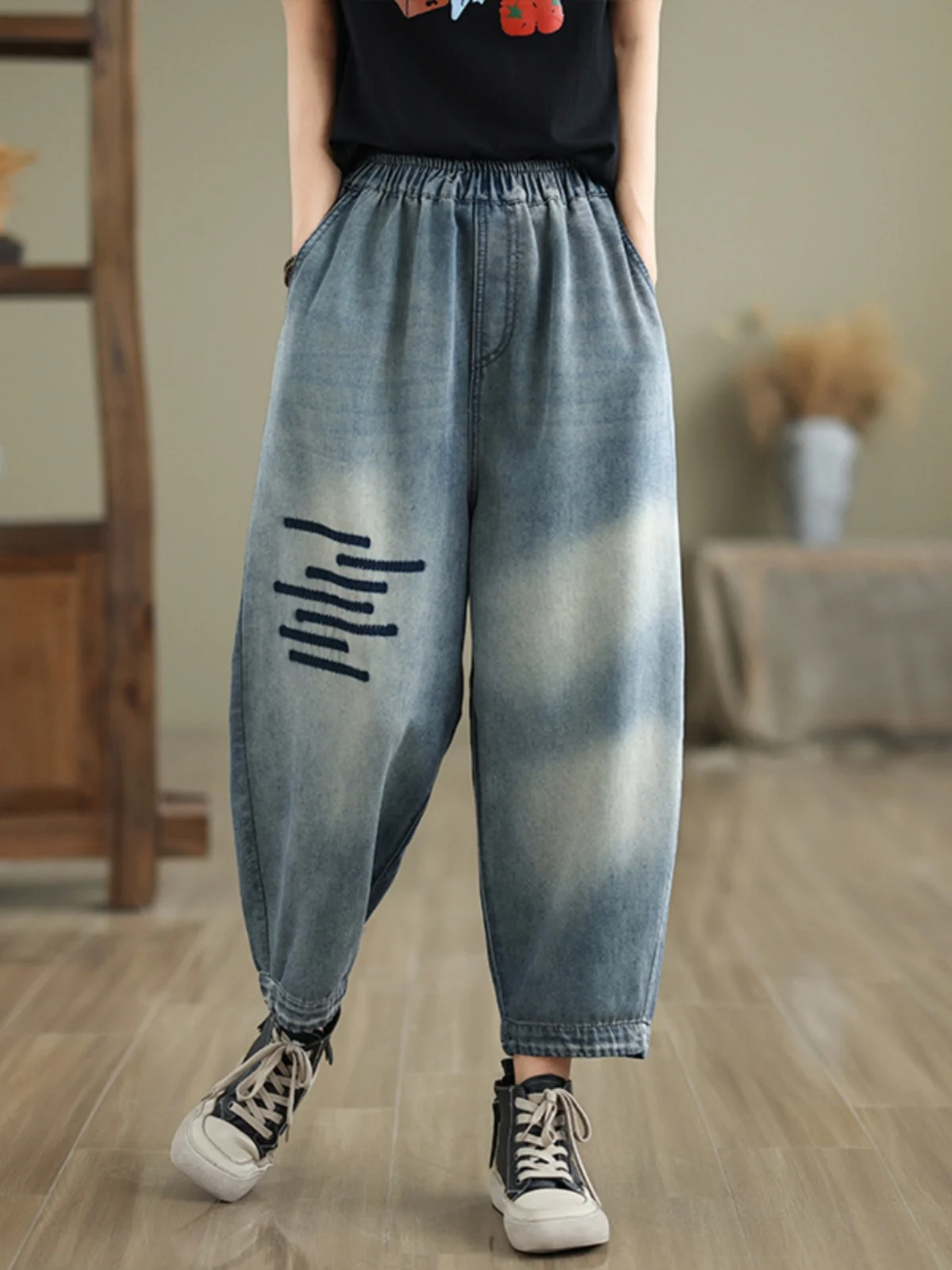 Джинсовые брюки из девяти предметов с вышивкой в стиле ретро, женские свободные повседневные брюки Харлан больших размеров с высокой талией, синие, весна-осень, новое поступление 
Джинсовые брюки из девяти предметов с вышивкой в стиле ретро, женские свободные повседневные брюки Харлан больших размеров с высокой талией, синие, весна-осень, новое поступление