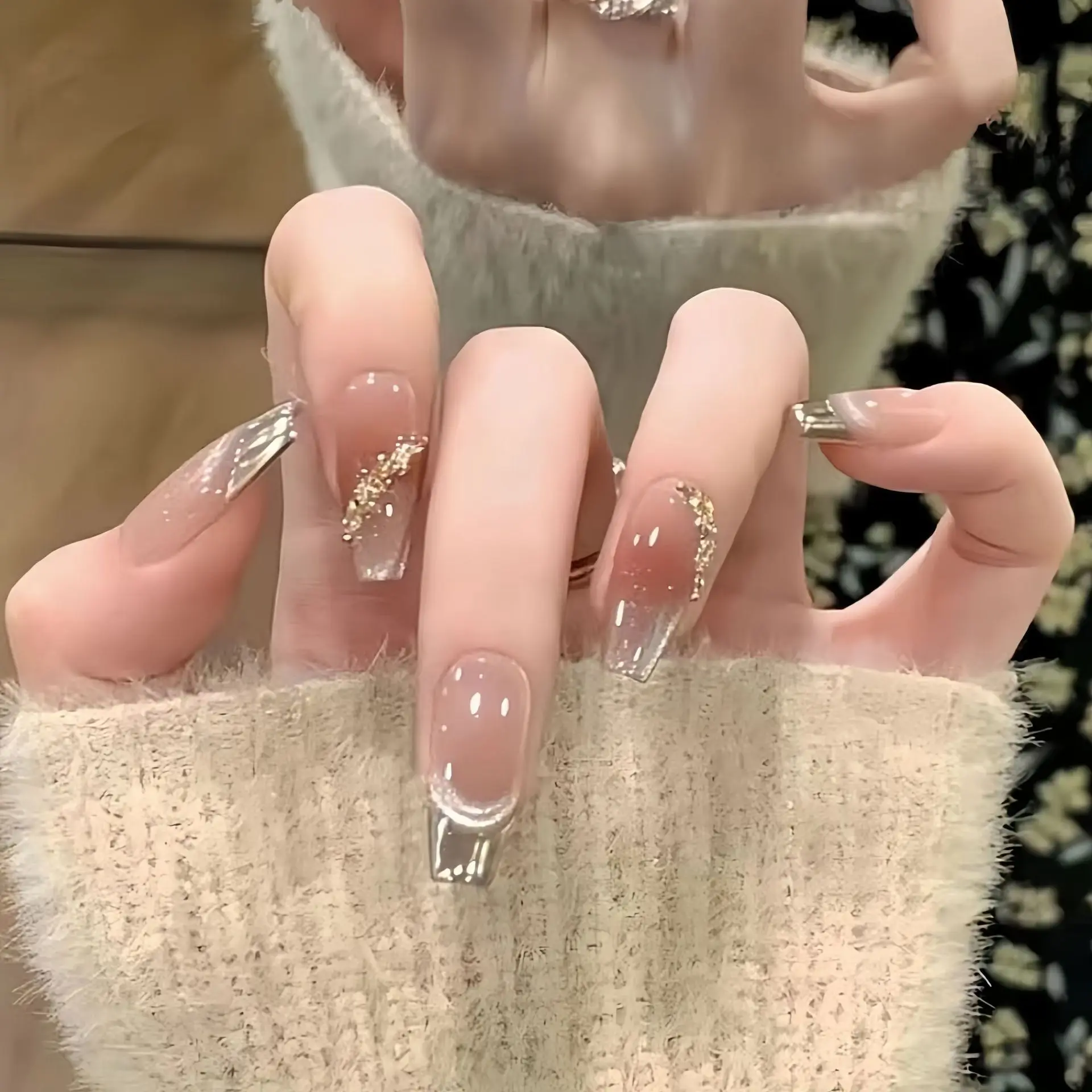 Pure hand-worn nail phototherapy manicure cat's eye flashes gentle festival autumn ice through hand-painted Maillard fake nails
Pure hand-worn nail phototherapy manicure cat's eye flashes gentle festival autumn ice through hand-painted Maillard fake nails