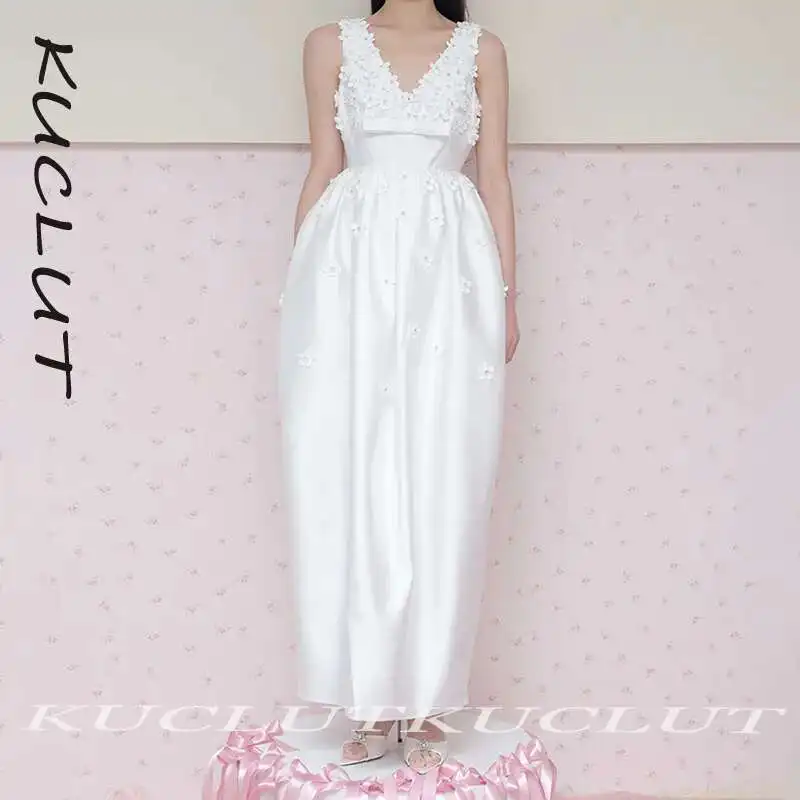 KUCLUT 2025 New Fashion 3D Flower Design V-neck Sleeveless Women's Dress Banquet Elegant Waisted Backless Dresses Female K392
KUCLUT 2025 New Fashion 3D Flower Design V-neck Sleeveless Women's Dress Banquet Elegant Waisted Backless Dresses Female K392