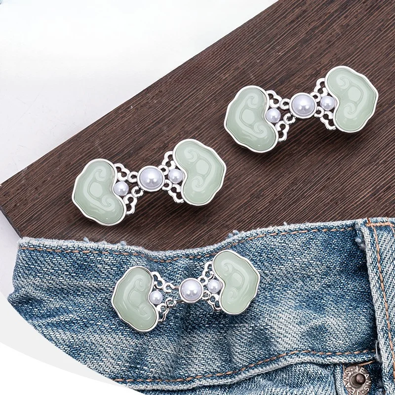 Новый китайский инструмент для утяжки талии, регулировки женских брюк, булавки-фиксаторы, аксессуары для домашнего шитья и рукоделия
Новый китайский инструмент для утяжки талии, регулировки женских брюк, булавки-фиксаторы, аксессуары для домашнего шитья и рукоделия