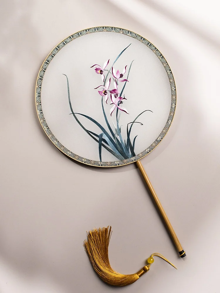 Handmade Double-Sided Embroidery Fan Traditional Chinese Style Hanfu Accessory Heavy Embroidery Artisanal Pure Silk Fan
Handmade Double-Sided Embroidery Fan Traditional Chinese Style Hanfu Accessory Heavy Embroidery Artisanal Pure Silk Fan