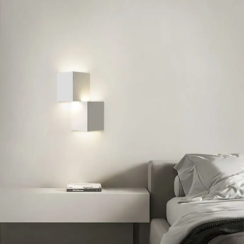 Three-dimensional simple wall lamp bedside lamp bedroom decoration living room light luxury staircase corridor aisle night light
Three-dimensional simple wall lamp bedside lamp bedroom decoration living room light luxury staircase corridor aisle night light