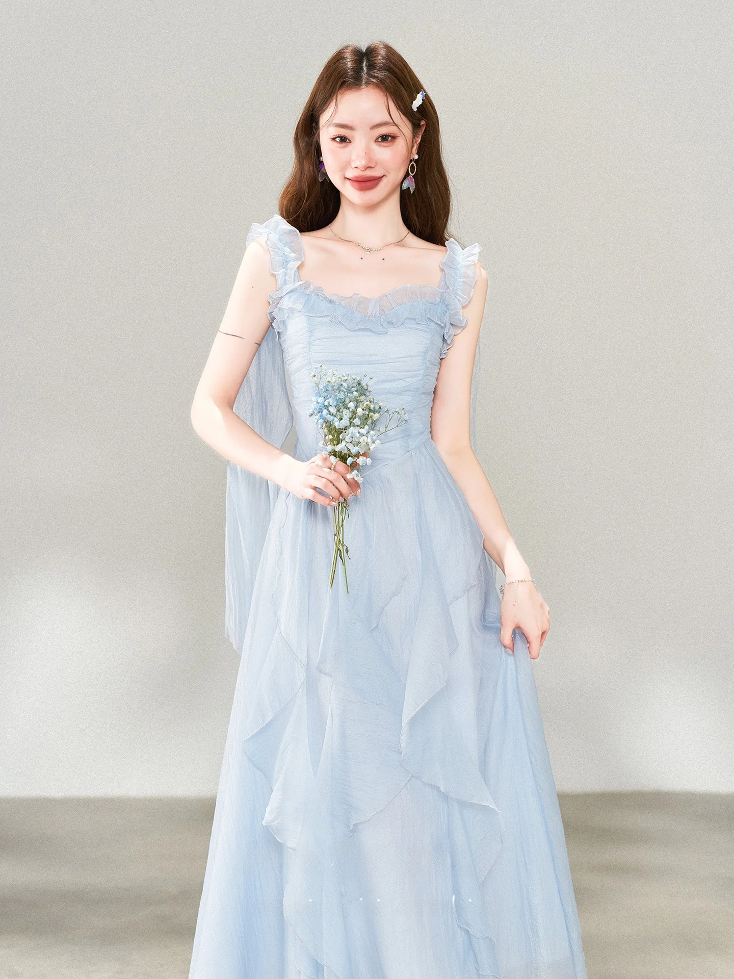 Summer New Blue Lace Trim Halter Dress Gentle Elegant Style Long Fairy Skirt French Style High Waist A-Line Silhouette No Sleeve
Summer New Blue Lace Trim Halter Dress Gentle Elegant Style Long Fairy Skirt French Style High Waist A-Line Silhouette No Sleeve