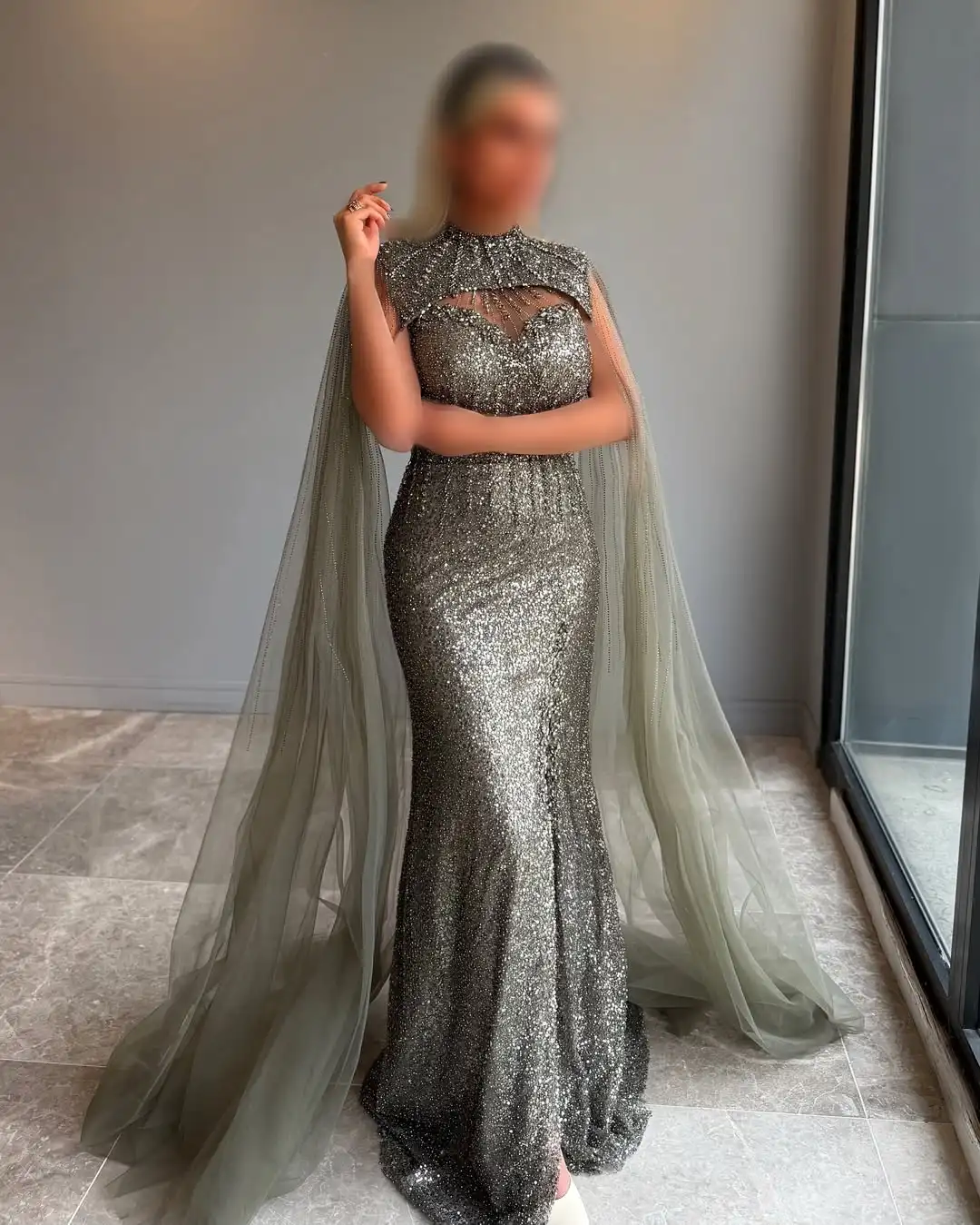 Новый дизайн, сексуальное роскошное бисерное блестящее вечернее платье русалки с круглым вырезом и шалью, тонкое вечернее платье для выпускного вечера
Новый дизайн, сексуальное роскошное бисерное блестящее вечернее платье русалки с круглым вырезом и шалью, тонкое вечернее платье для выпускного вечера