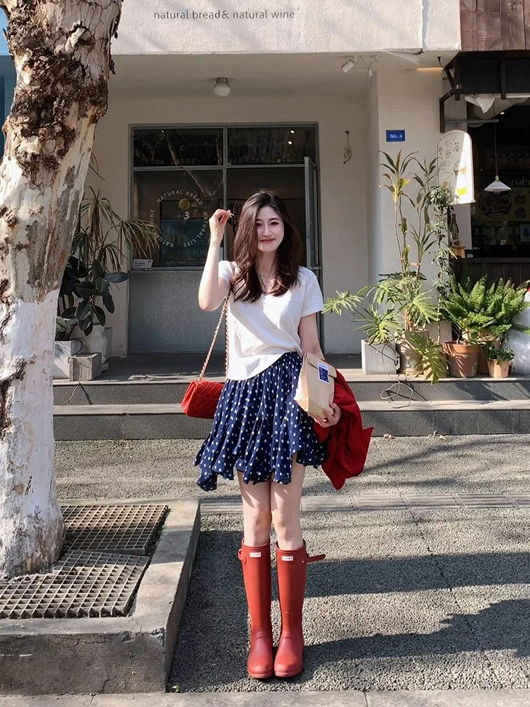 Retro Blue Floral Print Asymmetrical Half-length Skirt Women's Loose Puffy Short Skirt Spring Design Versatile High Waist
Retro Blue Floral Print Asymmetrical Half-length Skirt Women's Loose Puffy Short Skirt Spring Design Versatile High Waist