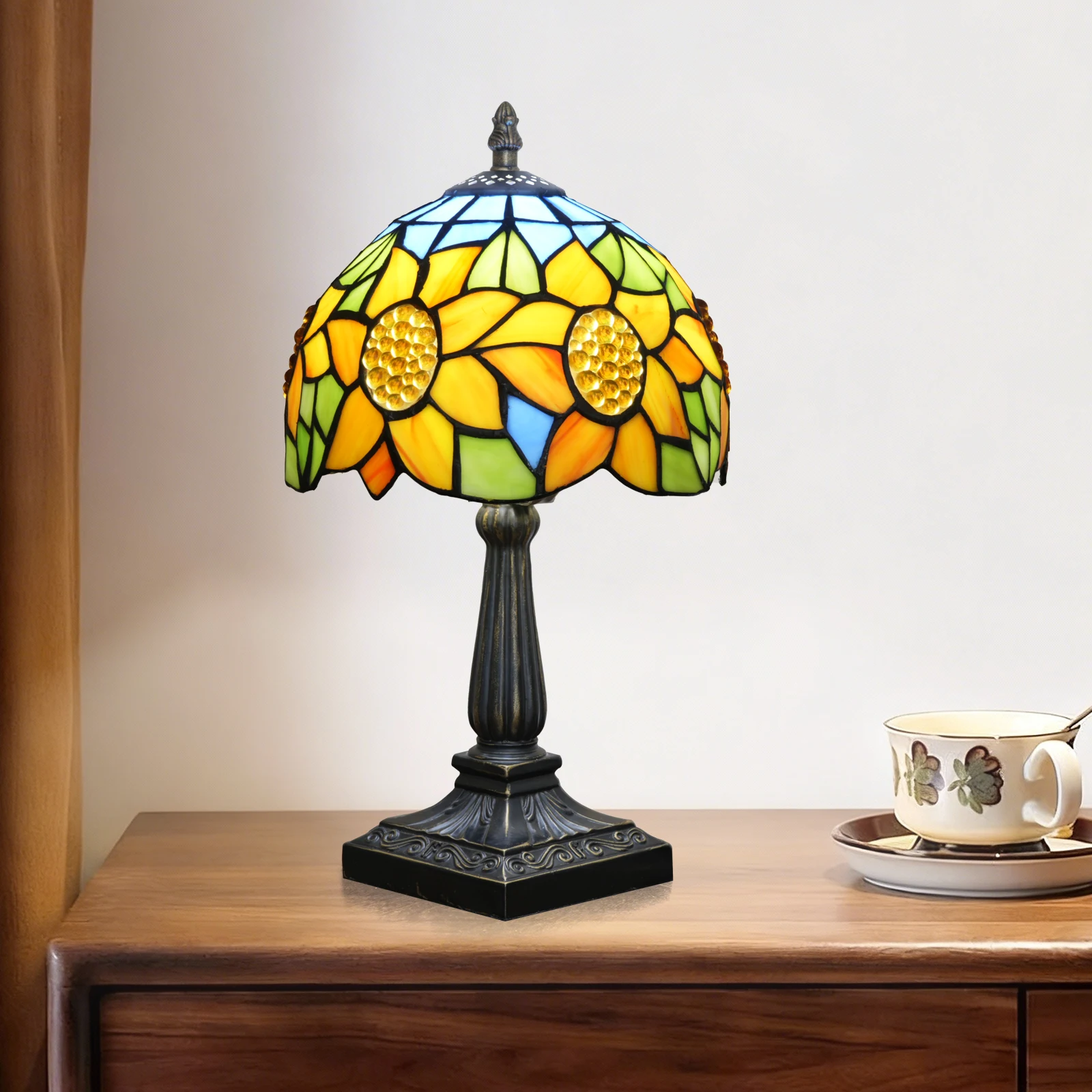 Modern Style Table Lamp,Sunflower Stained Glass Lamp,8 Inch Small Antique Bedside Lamp, for Bedroom Living Room Home office
Modern Style Table Lamp,Sunflower Stained Glass Lamp,8 Inch Small Antique Bedside Lamp, for Bedroom Living Room Home office