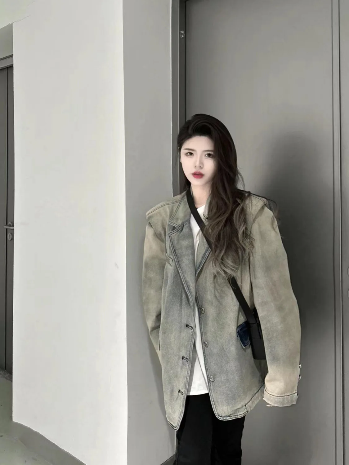 American Style Vintage Washed Old Women's Denim Coat 2024 Spring and Autumn New Design Sense Jacket Trendy Loose Casual Lady Top
American Style Vintage Washed Old Women's Denim Coat 2024 Spring and Autumn New Design Sense Jacket Trendy Loose Casual Lady Top