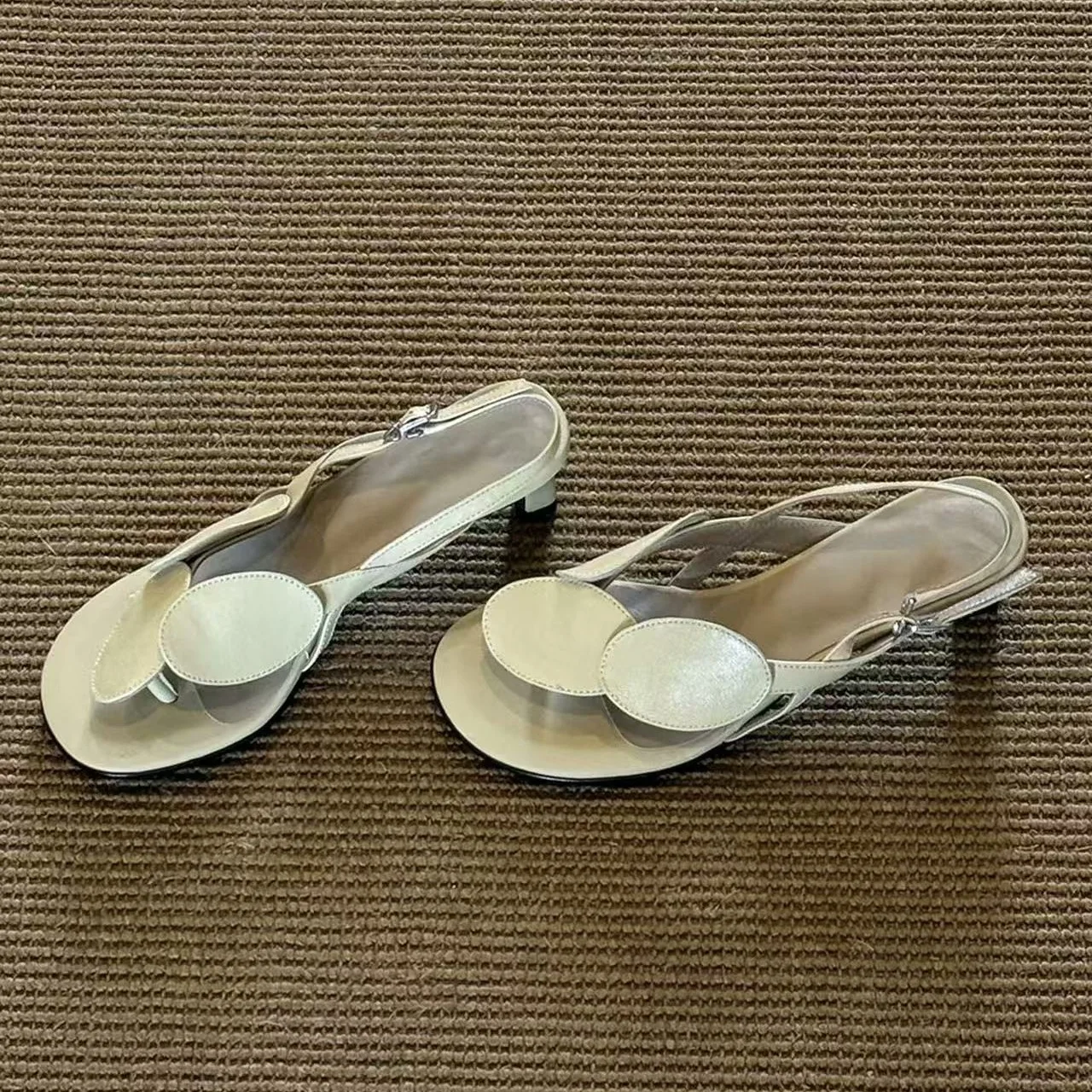 Designer Women High Heels Sandals Beach Shoes Elegant Dress Slippers Summer 2026 New Bohemian Casual Shoes Comfort Flip Flops
Designer Women High Heels Sandals Beach Shoes Elegant Dress Slippers Summer 2026 New Bohemian Casual Shoes Comfort Flip Flops