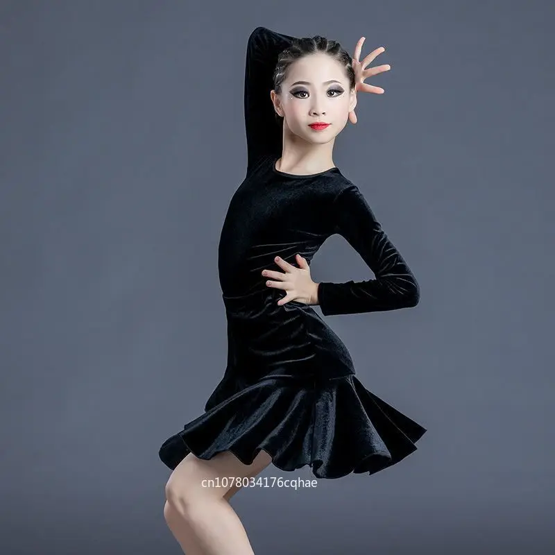 New Children's Latin Dance Performance Dress, Girls' Competition Training Dress, Long sleeved Children's Dance Dress 2-piece set
New Children's Latin Dance Performance Dress, Girls' Competition Training Dress, Long sleeved Children's Dance Dress 2-piece set