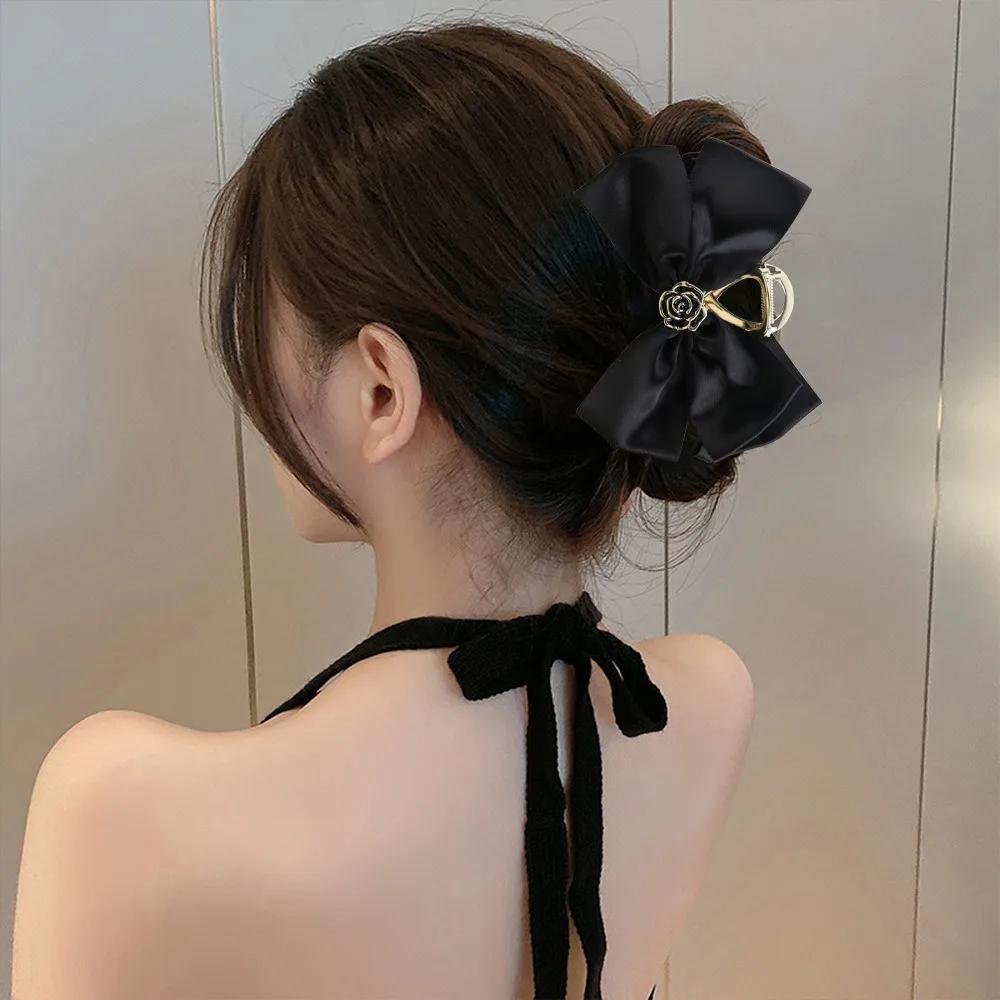 Популярные французские большие банты для девочек, галстук-краб, заколка для волос, женские аксессуары, черные атласные высококачественные заколки-когти, милые заколки для волос из сплава
Популярные французские большие банты для девочек, галстук-краб, заколка для волос, женские аксессуары, черные атласные высококачественные заколки-когти, милые заколки для волос из сплава