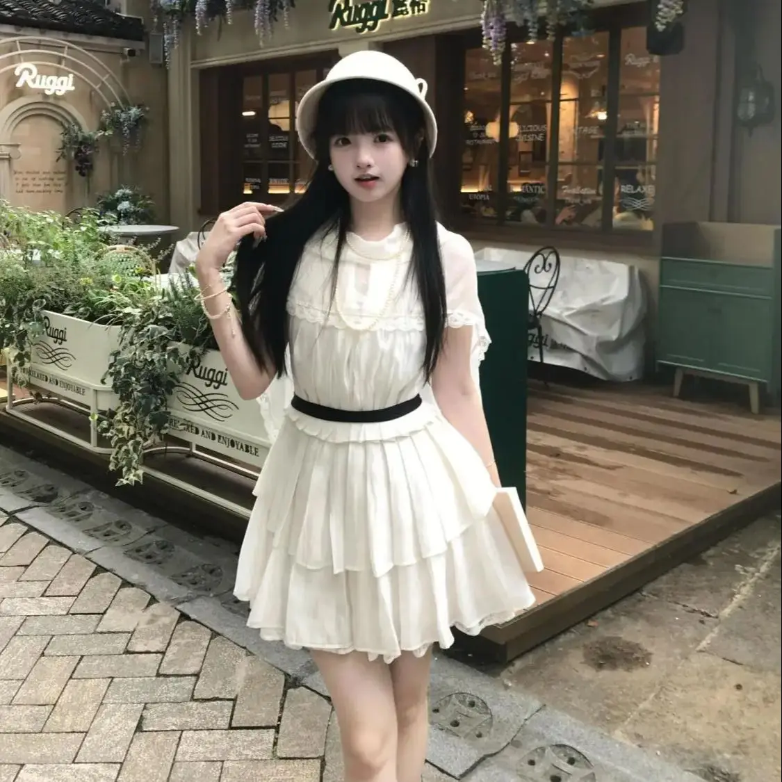Japan French Summer New Style Sweet And Gentle Temperament Lace Fake Two-Piece Shawl Dress Waist Slimming Sleeveless Short Skirt
Japan French Summer New Style Sweet And Gentle Temperament Lace Fake Two-Piece Shawl Dress Waist Slimming Sleeveless Short Skirt