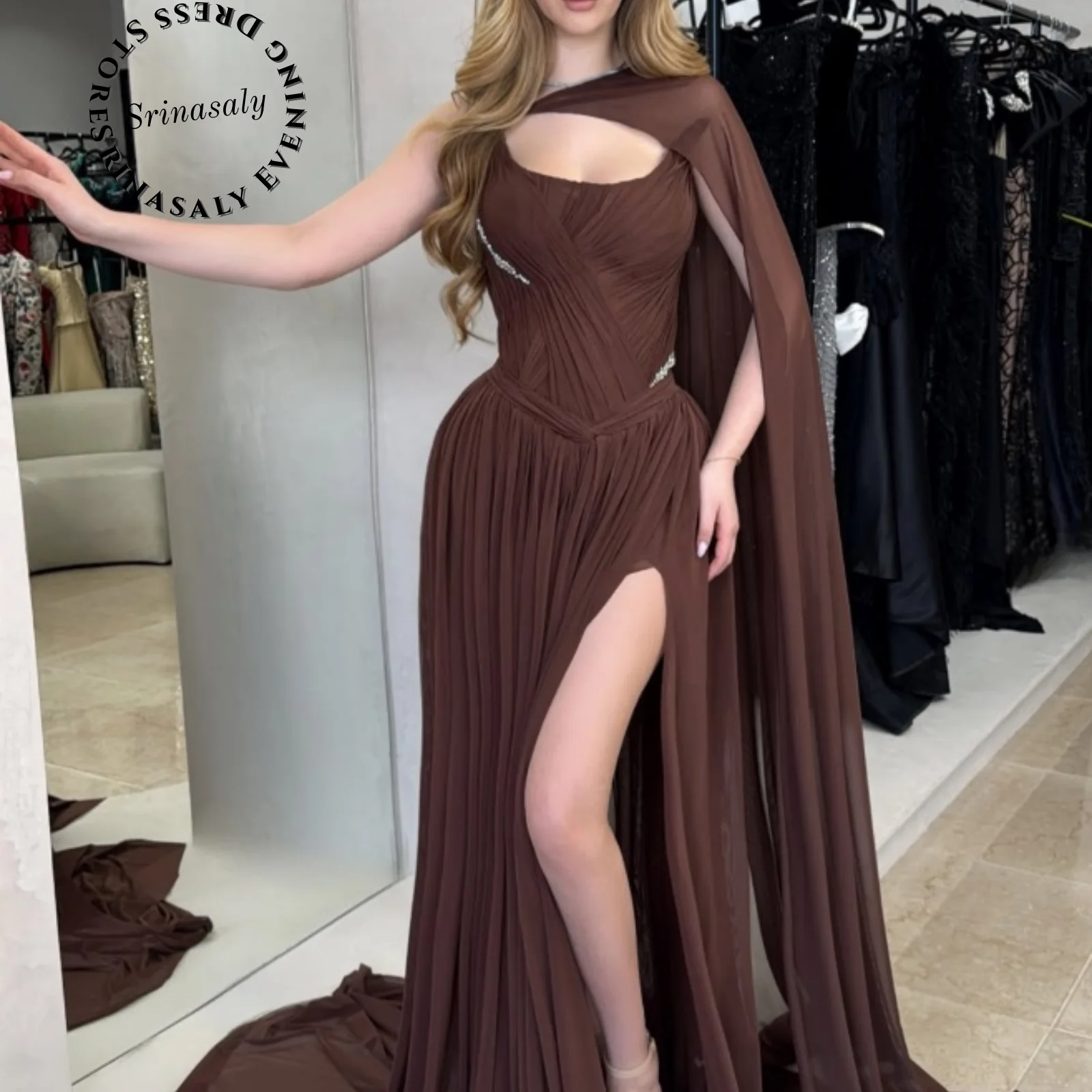 Customized Luxury Cape Sleeveless Prom Dresses Elegant Draped Pleat Hit Slit Mermaid Evening Party Dress Sexy Dubai Arabric Long
Customized Luxury Cape Sleeveless Prom Dresses Elegant Draped Pleat Hit Slit Mermaid Evening Party Dress Sexy Dubai Arabric Long