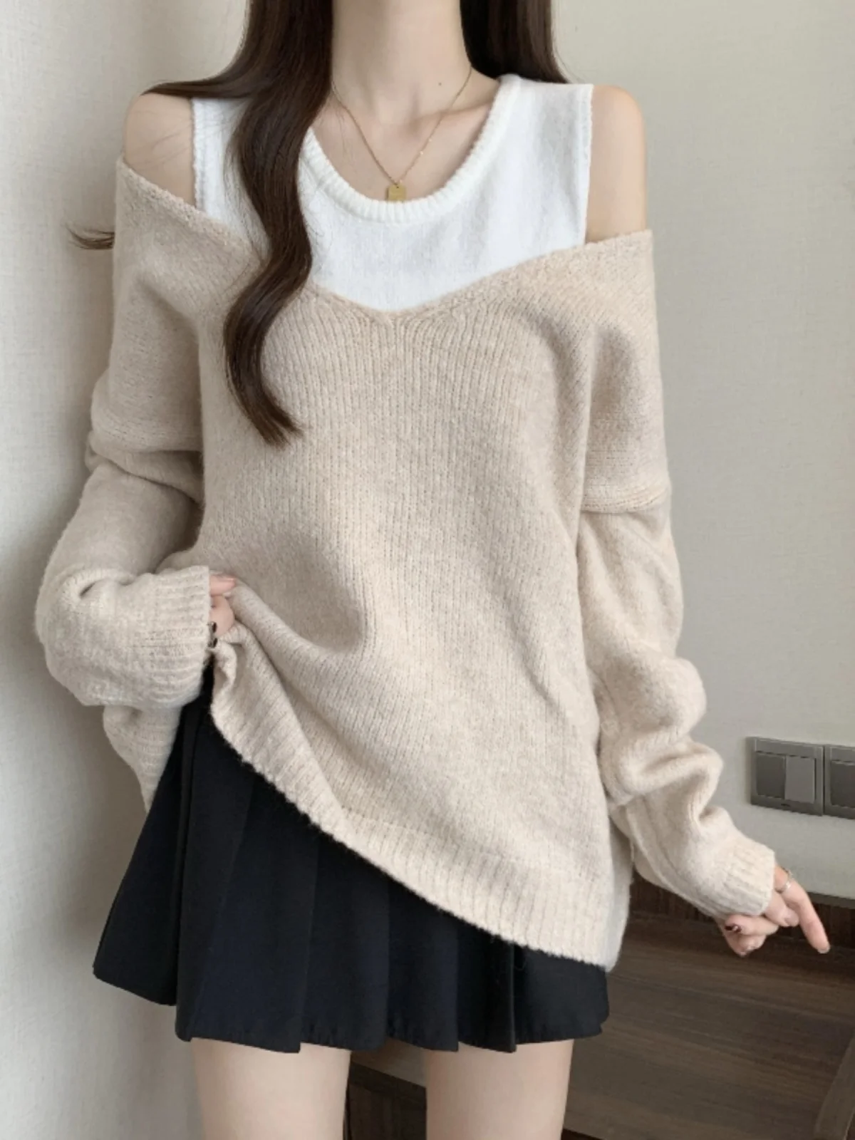 Women's plus Size V-Neck Knitwear Sweater Tank Top Two-Piece Set Autumn Winter Fashion Comfortable Soft Korean Style Loose Fit
Women's plus Size V-Neck Knitwear Sweater Tank Top Two-Piece Set Autumn Winter Fashion Comfortable Soft Korean Style Loose Fit