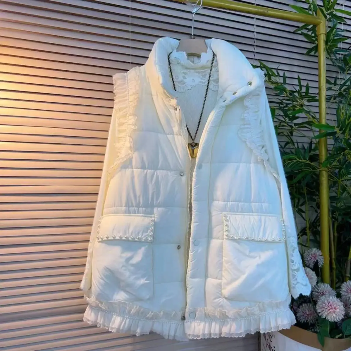 Faionable Loose Lace Trim Vest Korean Sle Large Size Women's Patchwork Autumn Winter New Arrival Age Defng Outerwear
Faionable Loose Lace Trim Vest Korean Sle Large Size Women's Patchwork Autumn Winter New Arrival Age Defng Outerwear