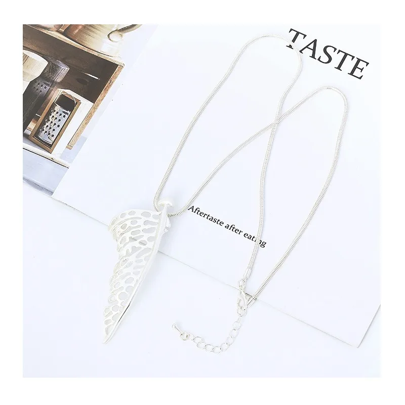 Exclusive Necklace Fashion Long Necklace Geometric Hollow High-end Pendant Women's Sweater Chain
Exclusive Necklace Fashion Long Necklace Geometric Hollow High-end Pendant Women's Sweater Chain