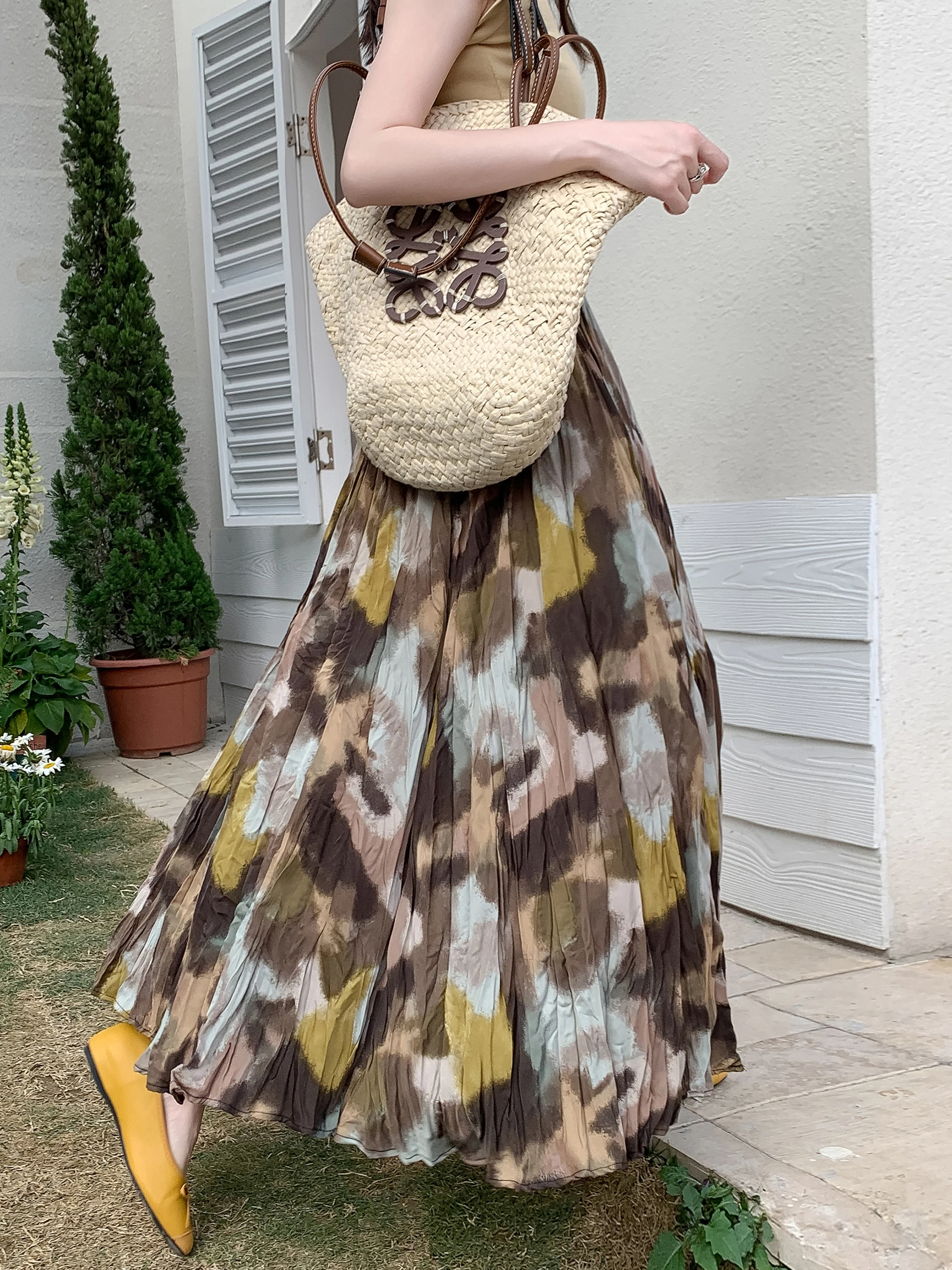 Retro Floral Chiffon Pleated Skirt Women's Summer High Waist Slimming Casual Drapey A-Line Umbrella Skirt Long Skirt
Retro Floral Chiffon Pleated Skirt Women's Summer High Waist Slimming Casual Drapey A-Line Umbrella Skirt Long Skirt